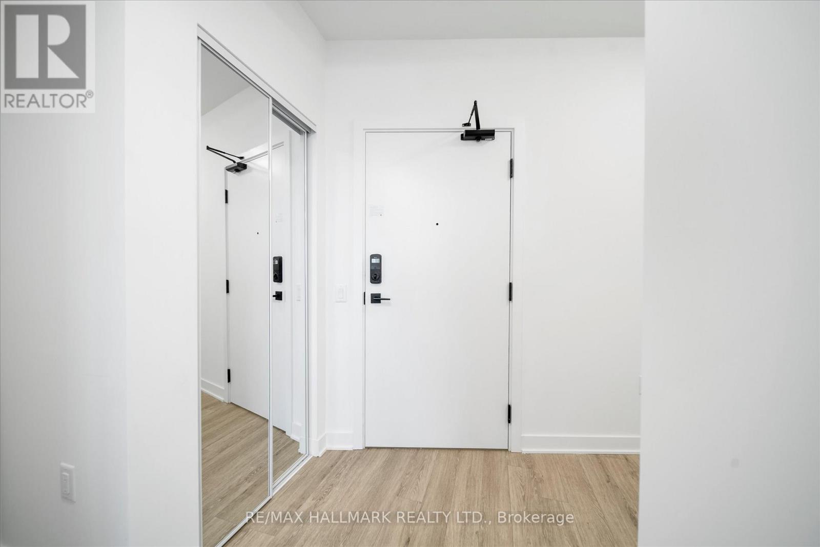 1903 - 1185 Dupont Street, Toronto, Ontario  M6H 0G5 - Photo 6 - W13112404