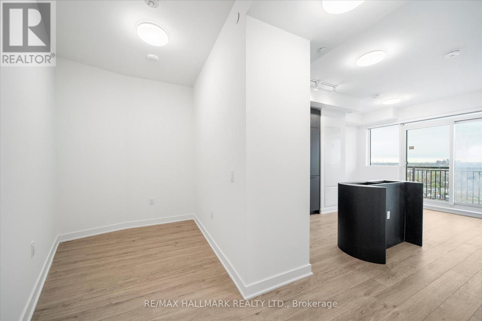 1903 - 1185 Dupont Street, Toronto, Ontario  M6H 0G5 - Photo 8 - W13112404