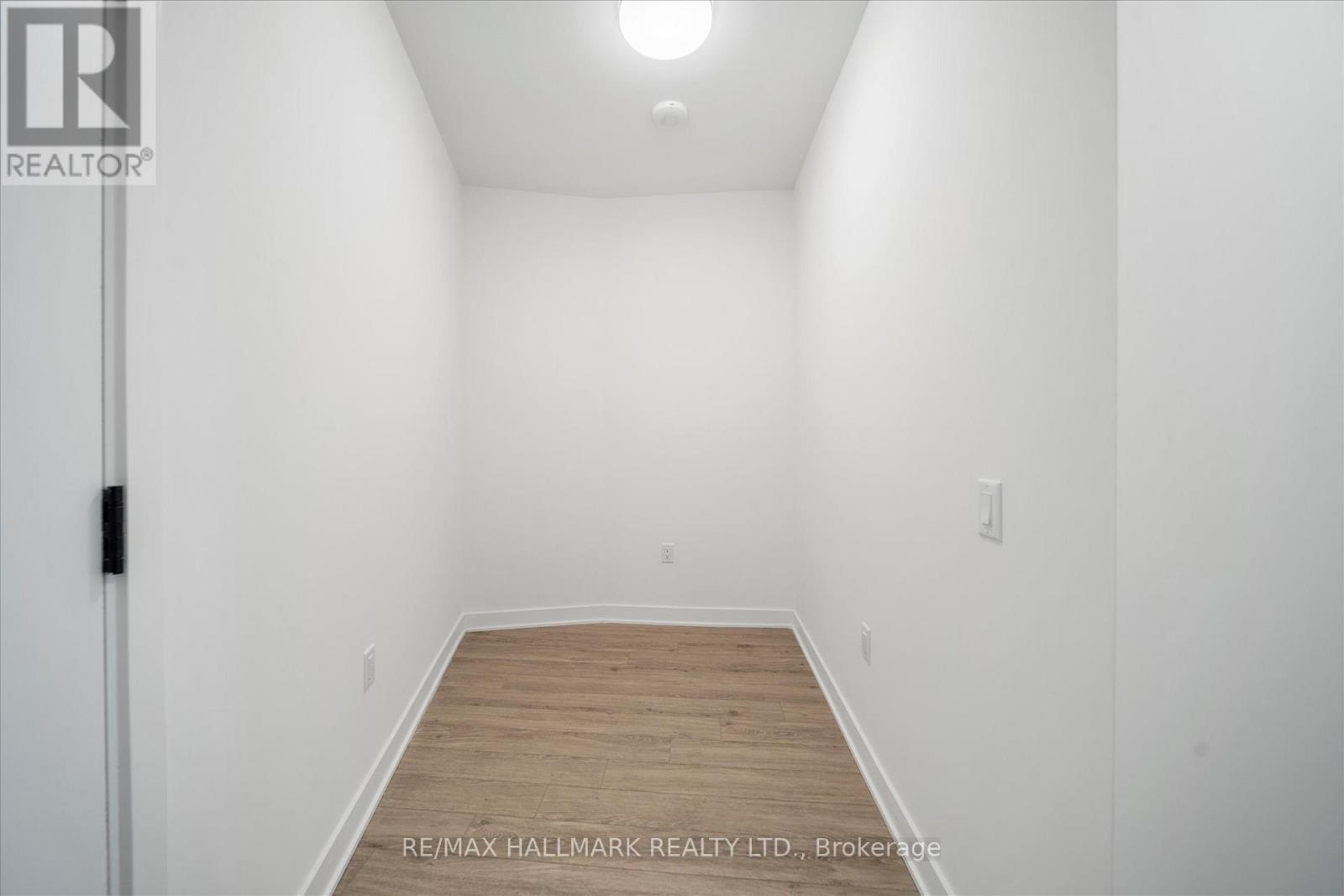 1903 - 1185 Dupont Street, Toronto, Ontario  M6H 0G5 - Photo 9 - W13112404