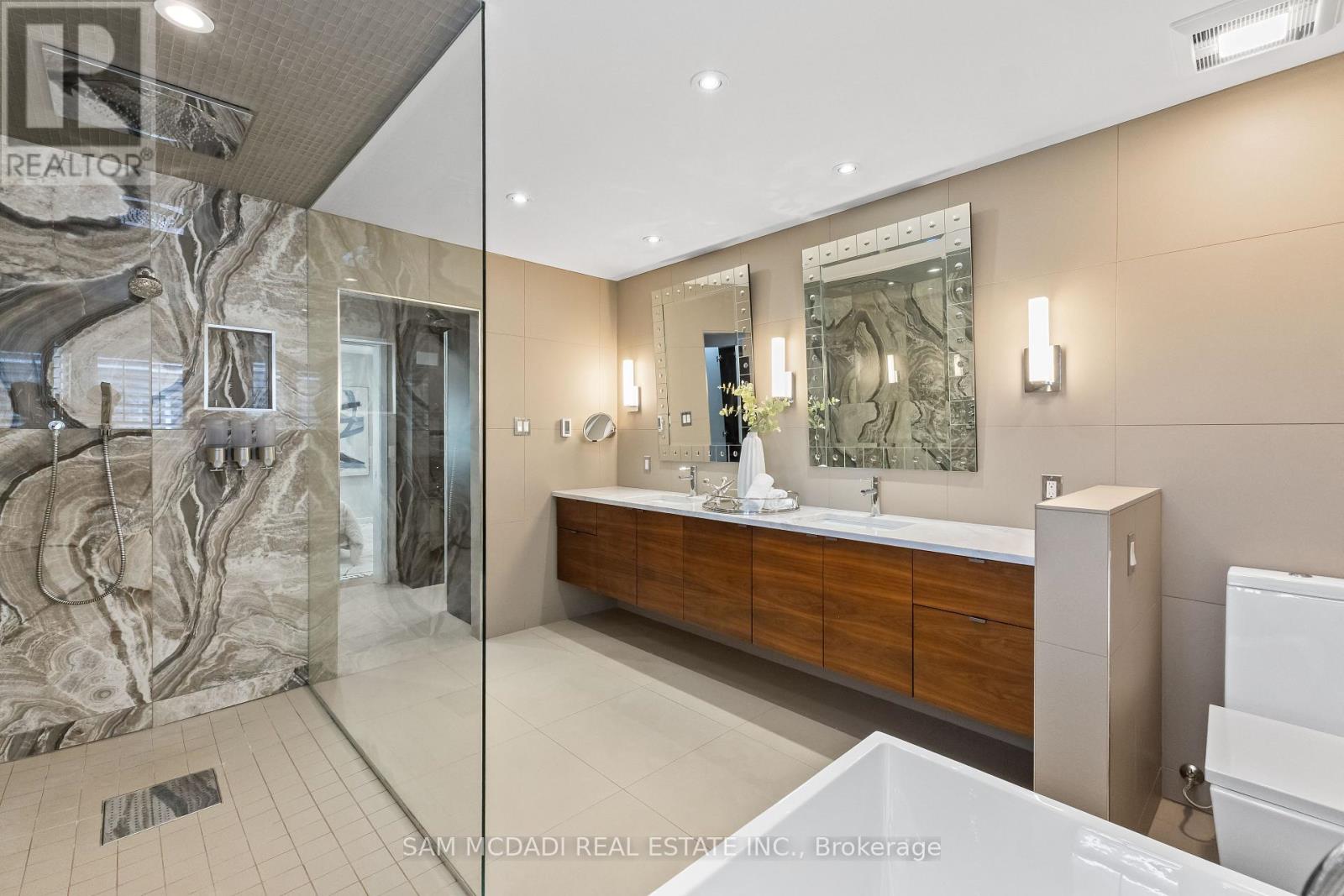 1159 Barnswallow Court, Mississauga, Ontario  L5V 2J6 - Photo 20 - W13112422