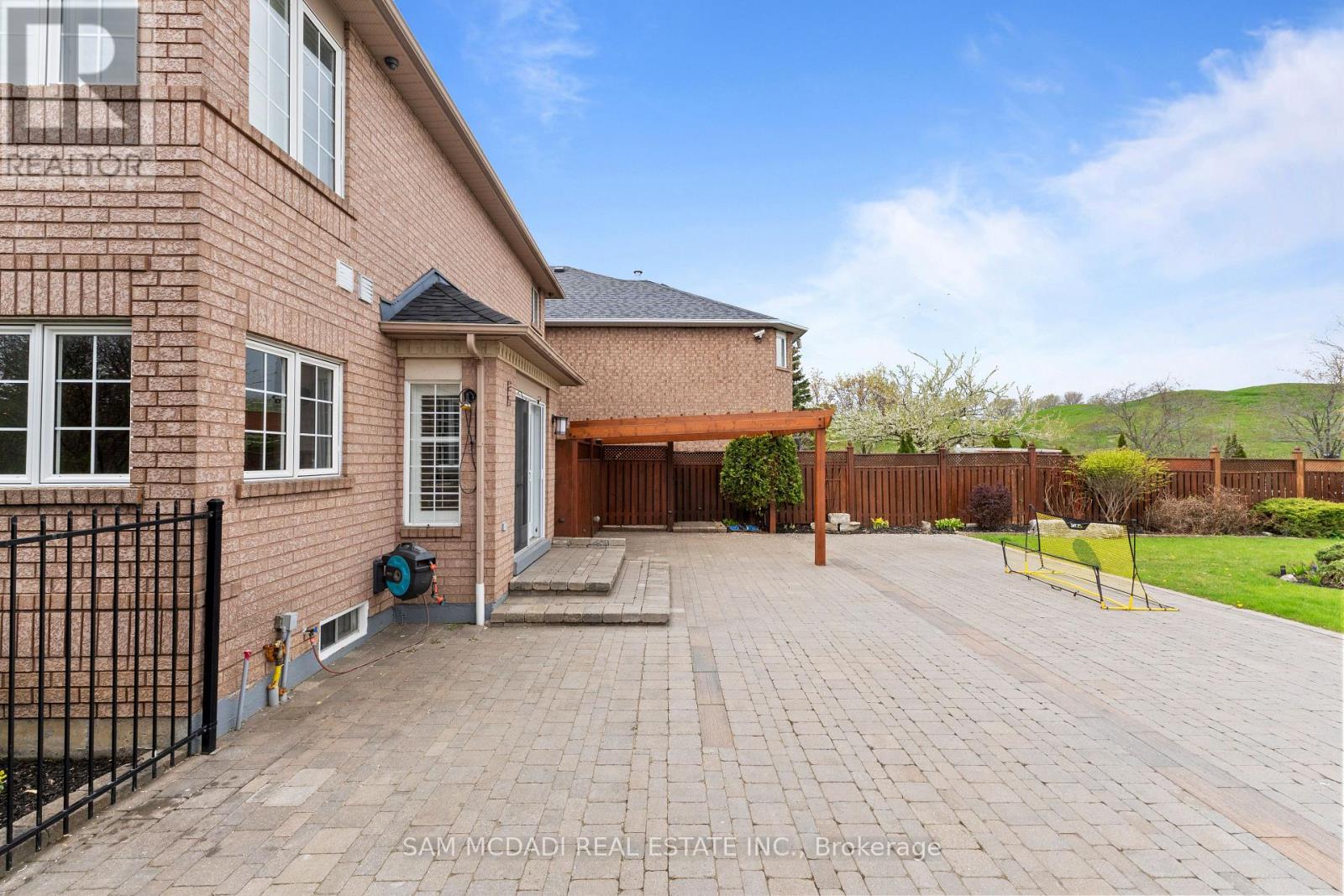 1159 Barnswallow Court, Mississauga, Ontario  L5V 2J6 - Photo 43 - W13112422