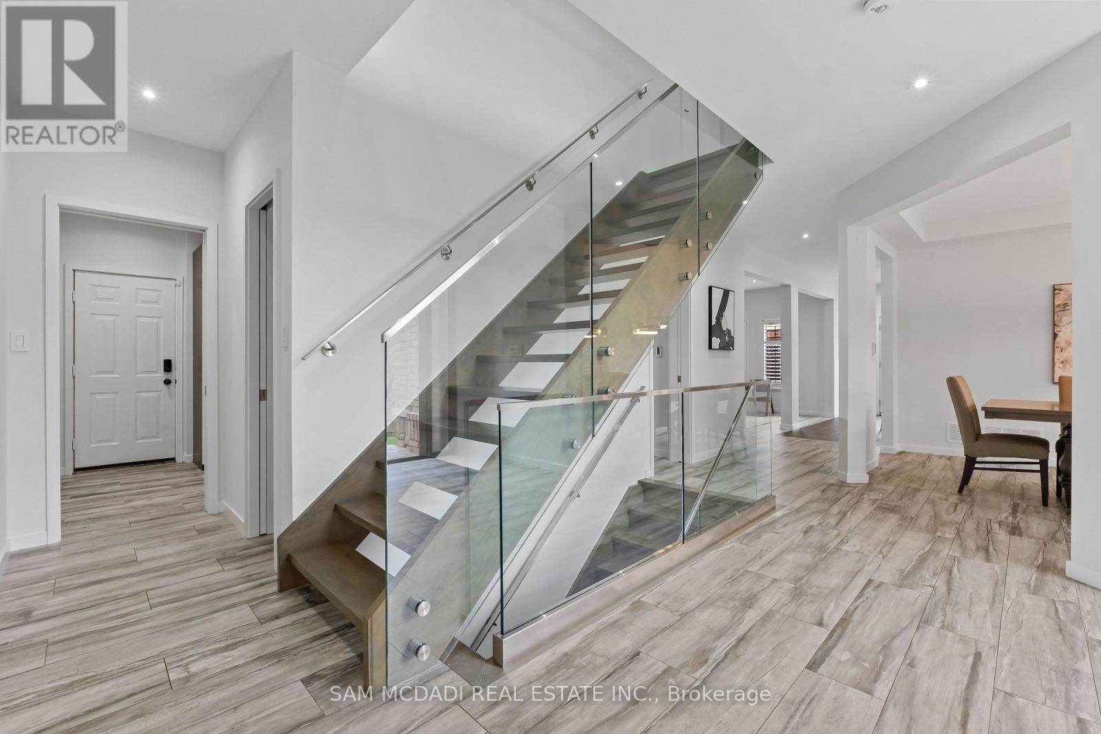 1159 Barnswallow Court, Mississauga, Ontario  L5V 2J6 - Photo 8 - W13112422
