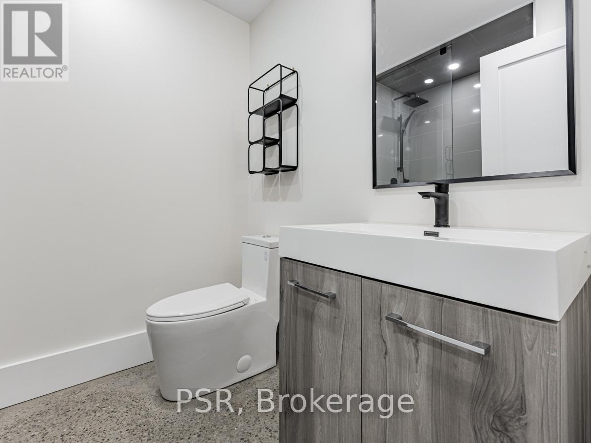 B - 33 Parkway Avenue, Toronto, Ontario  M6R 1T6 - Photo 17 - W13112448
