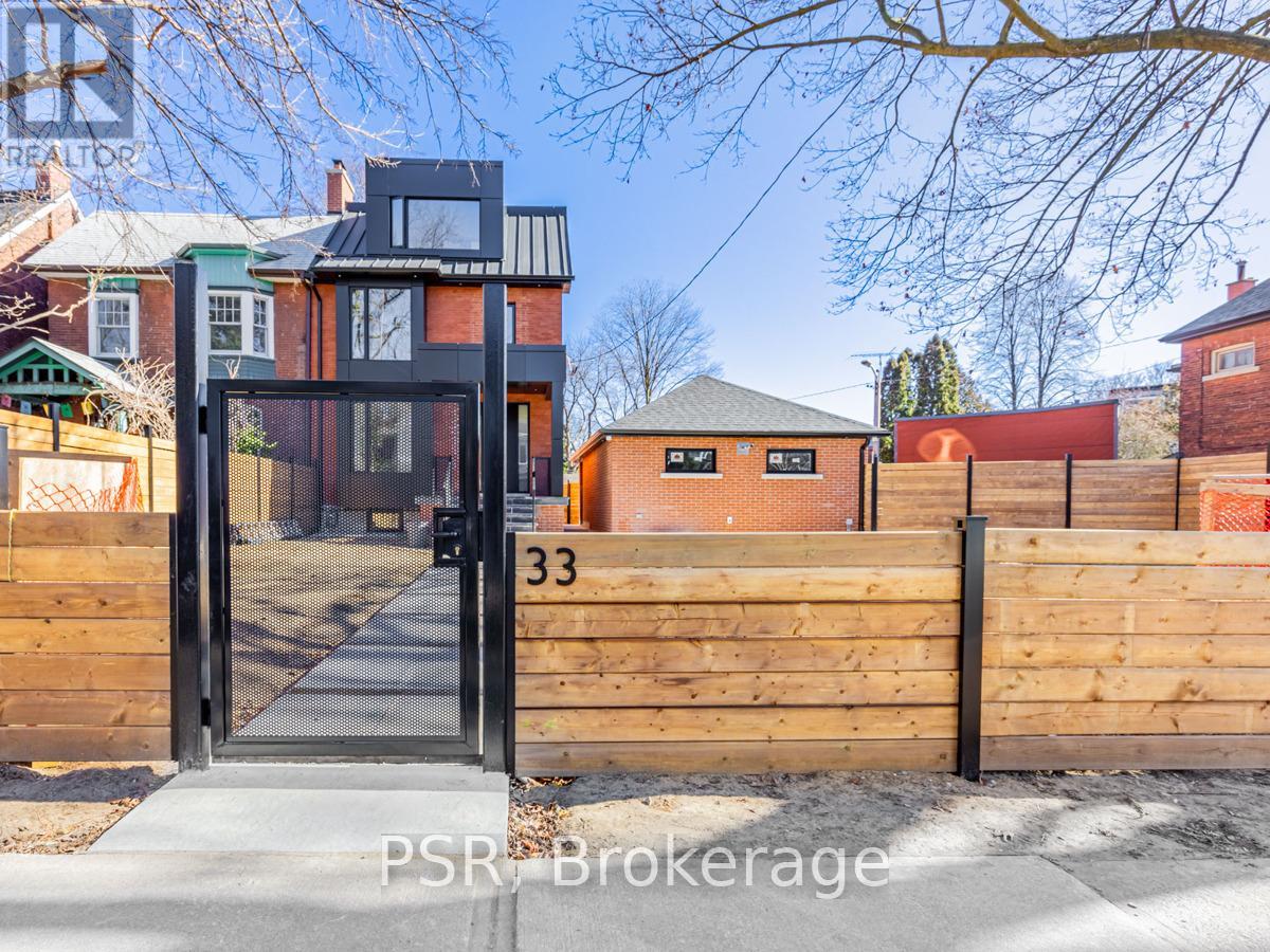 B - 33 Parkway Avenue, Toronto, Ontario  M6R 1T6 - Photo 2 - W13112448