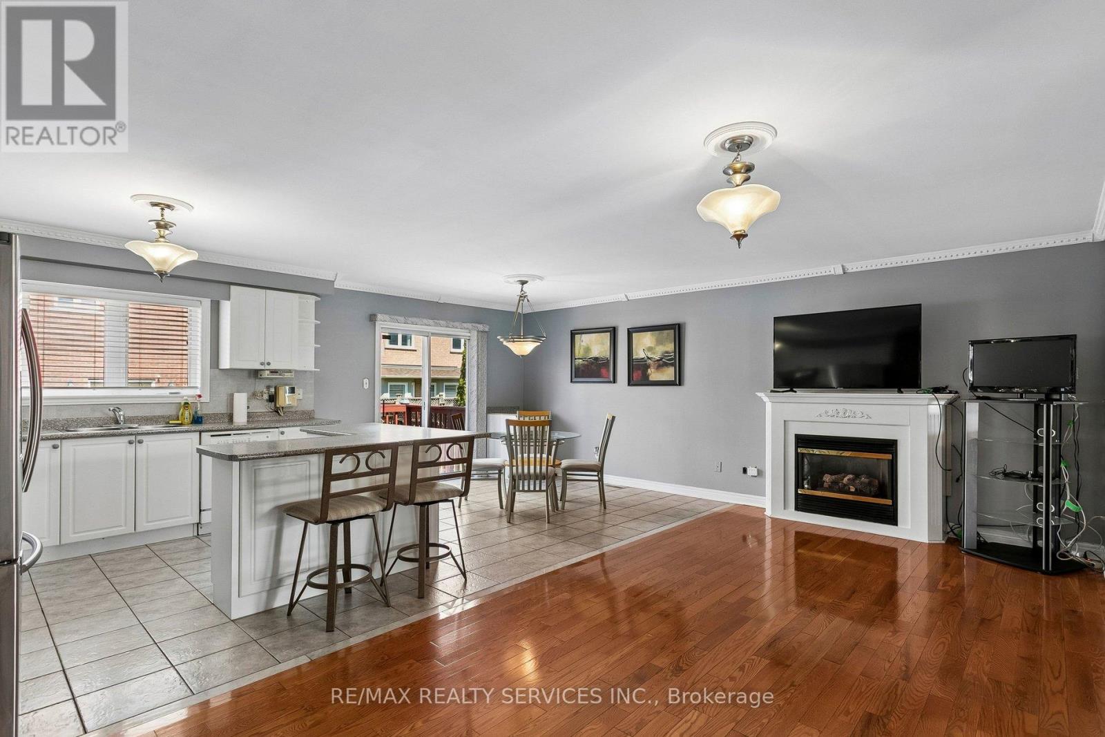 12 Goldie Avenue, Brampton, Ontario  L7A 2C8 - Photo 13 - W13112456