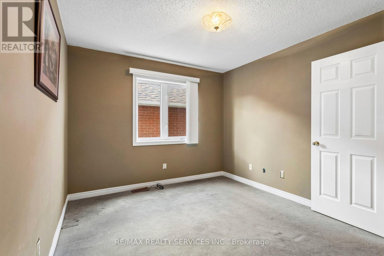 12 Goldie Avenue, Brampton, Ontario  L7A 2C8 - Photo 25 - W13112456