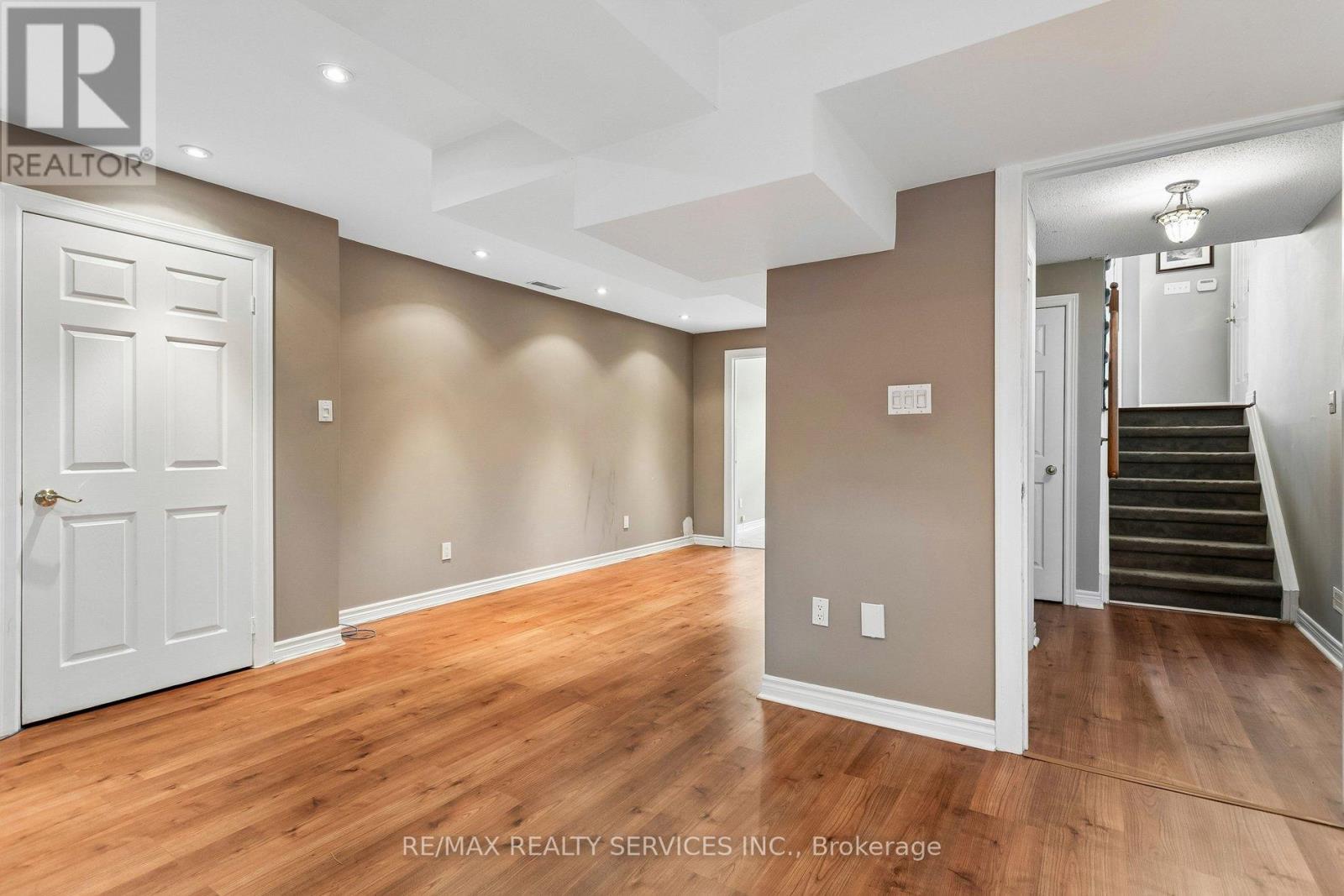 12 Goldie Avenue, Brampton, Ontario  L7A 2C8 - Photo 37 - W13112456