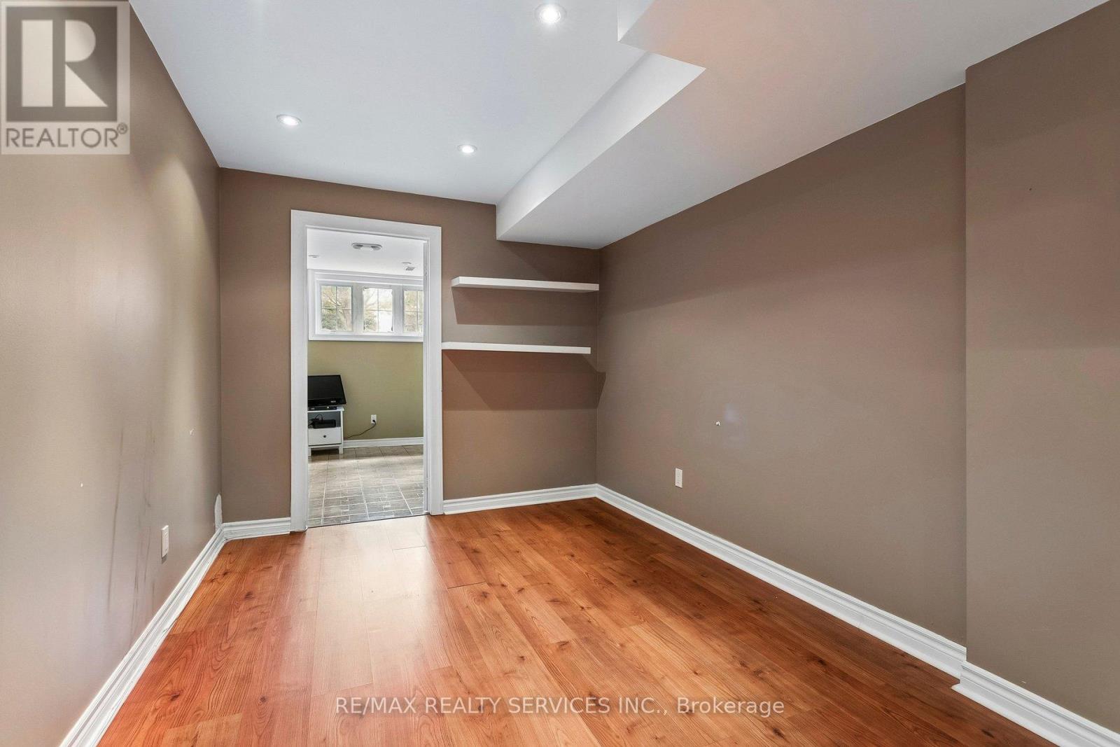 12 Goldie Avenue, Brampton, Ontario  L7A 2C8 - Photo 40 - W13112456