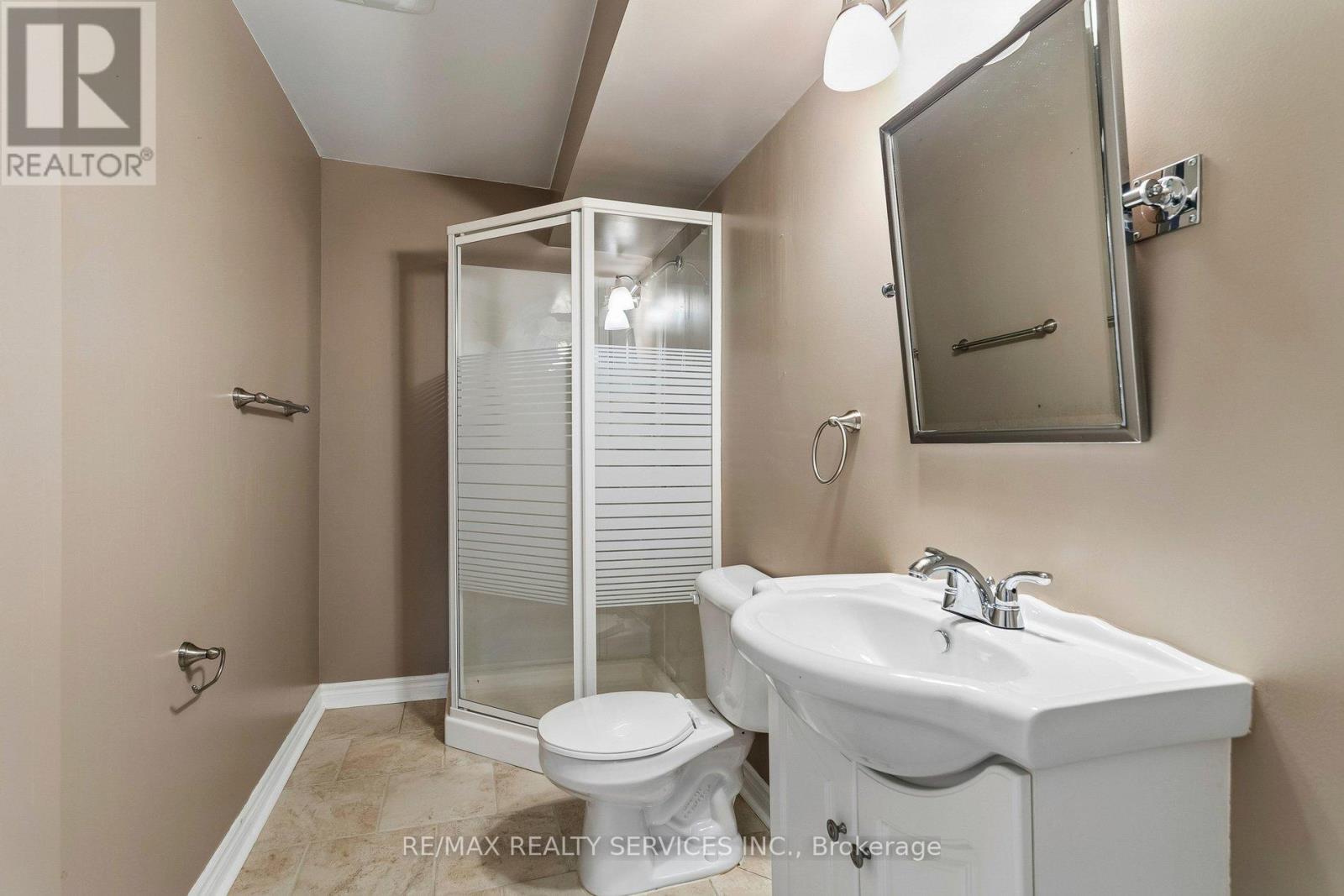 12 Goldie Avenue, Brampton, Ontario  L7A 2C8 - Photo 45 - W13112456