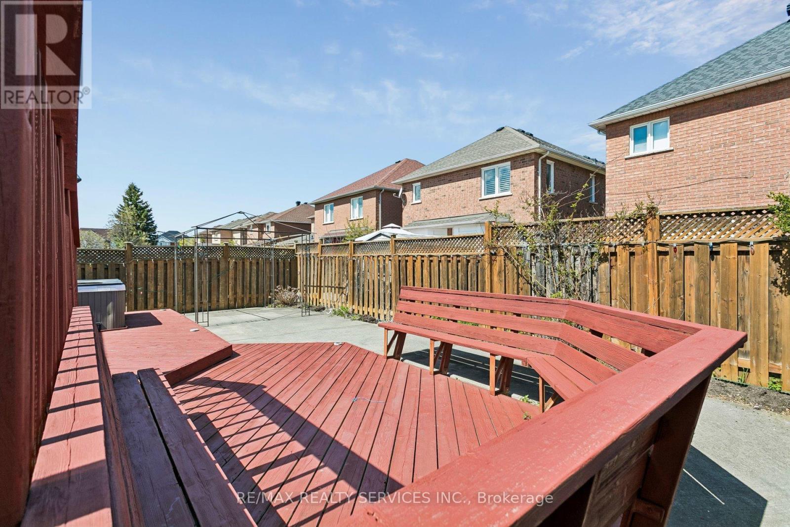 12 Goldie Avenue, Brampton, Ontario  L7A 2C8 - Photo 47 - W13112456