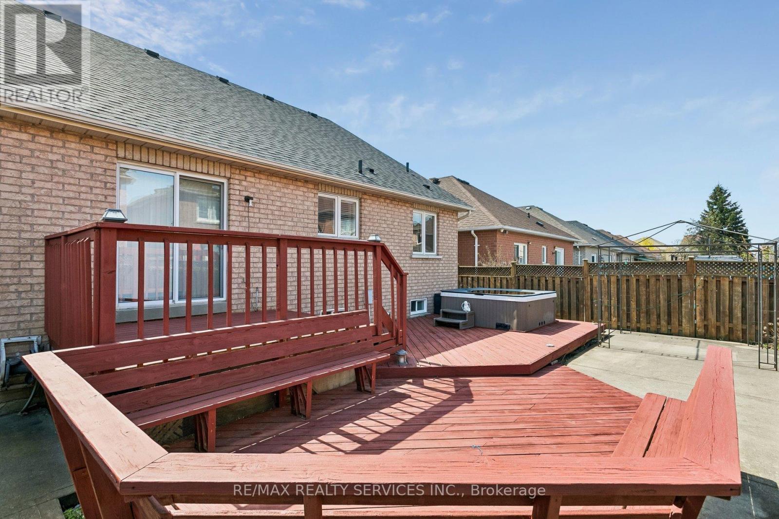 12 Goldie Avenue, Brampton, Ontario  L7A 2C8 - Photo 48 - W13112456
