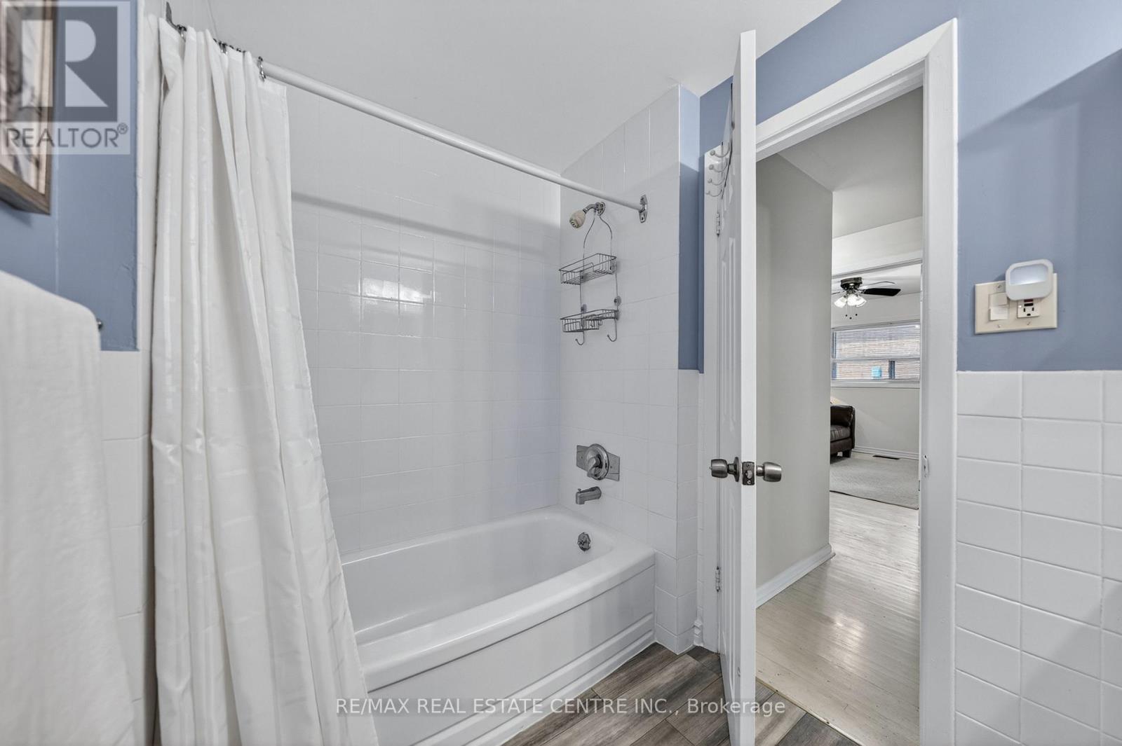 1177 Westerdam Road, Mississauga, Ontario  L4Y 2H3 - Photo 25 - W13112472