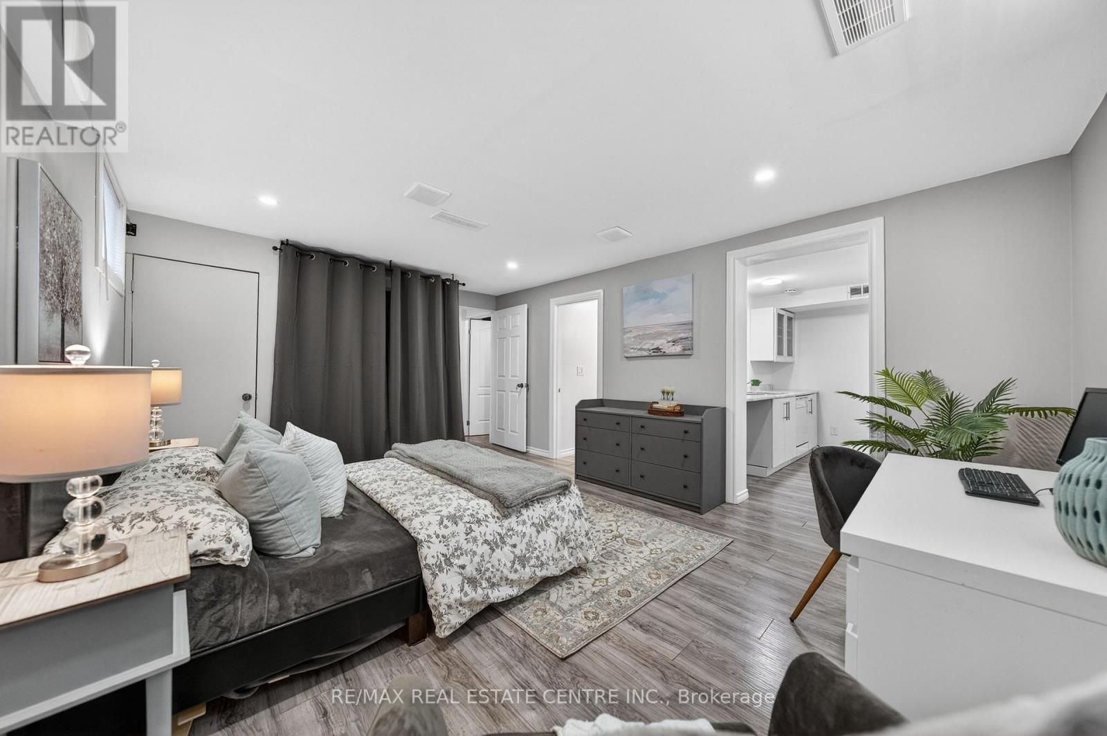 1177 Westerdam Road, Mississauga, Ontario  L4Y 2H3 - Photo 30 - W13112472