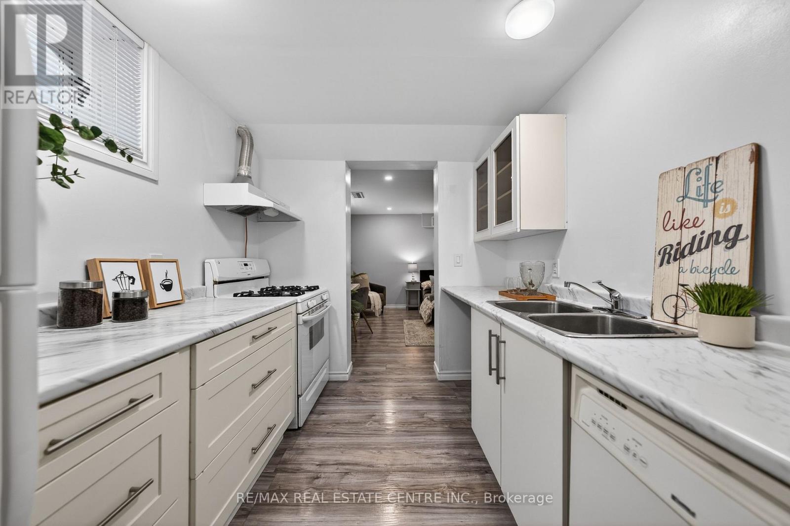 1177 Westerdam Road, Mississauga, Ontario  L4Y 2H3 - Photo 34 - W13112472
