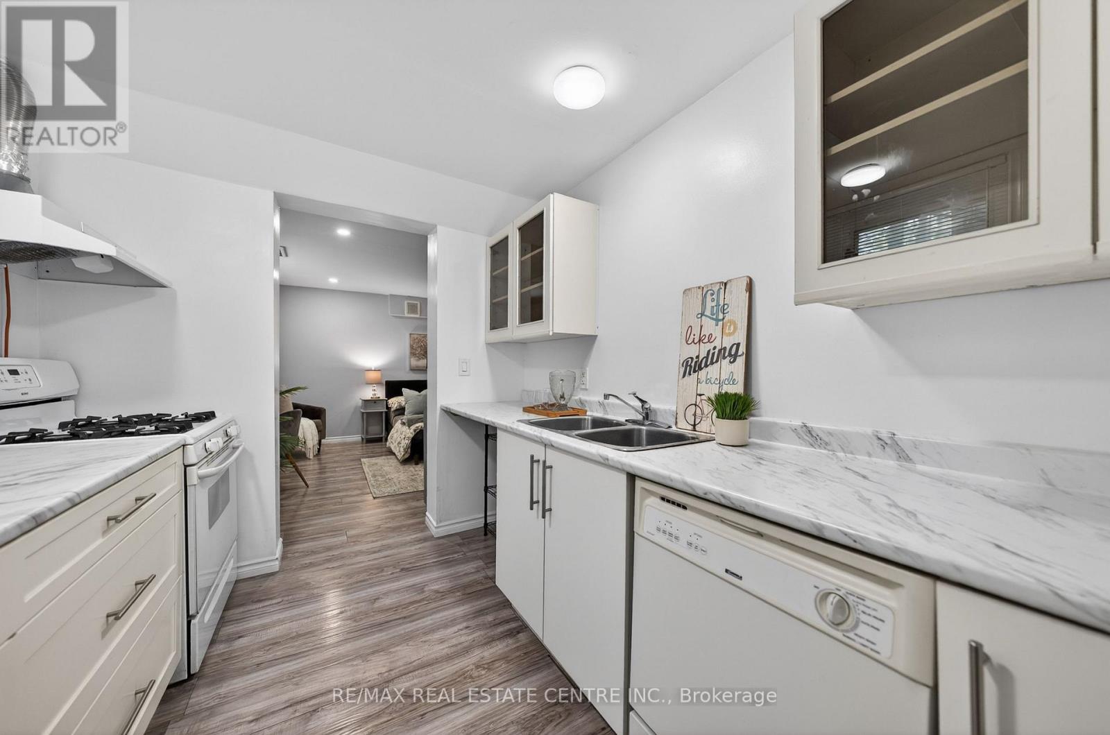 1177 Westerdam Road, Mississauga, Ontario  L4Y 2H3 - Photo 36 - W13112472