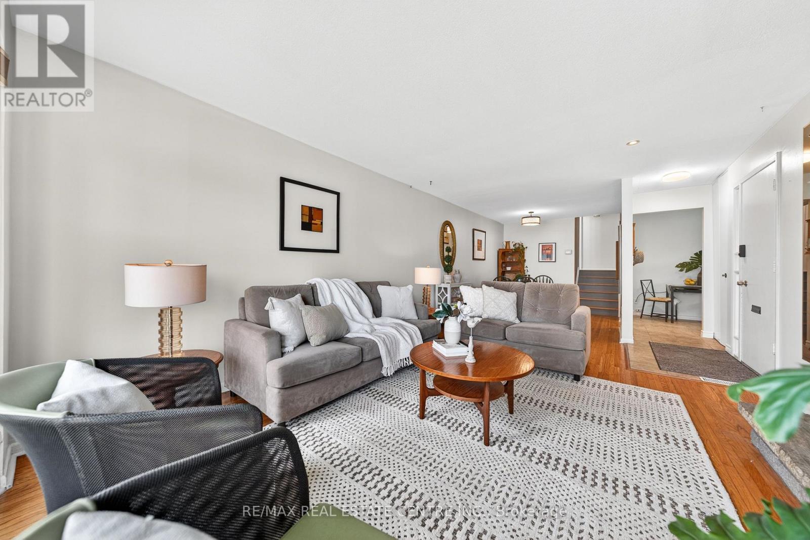 1177 Westerdam Road, Mississauga, Ontario  L4Y 2H3 - Photo 6 - W13112472