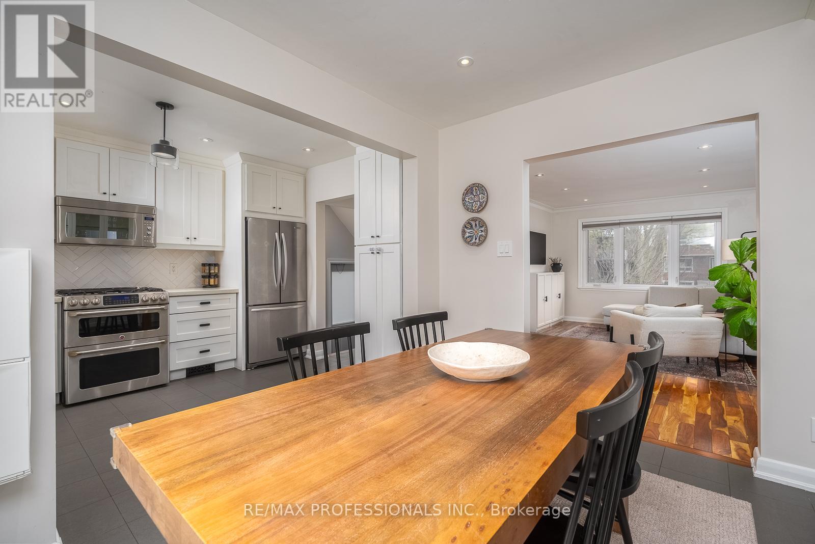 4 Edilou Drive, Toronto, Ontario  M8W 4B2 - Photo 13 - W13112516
