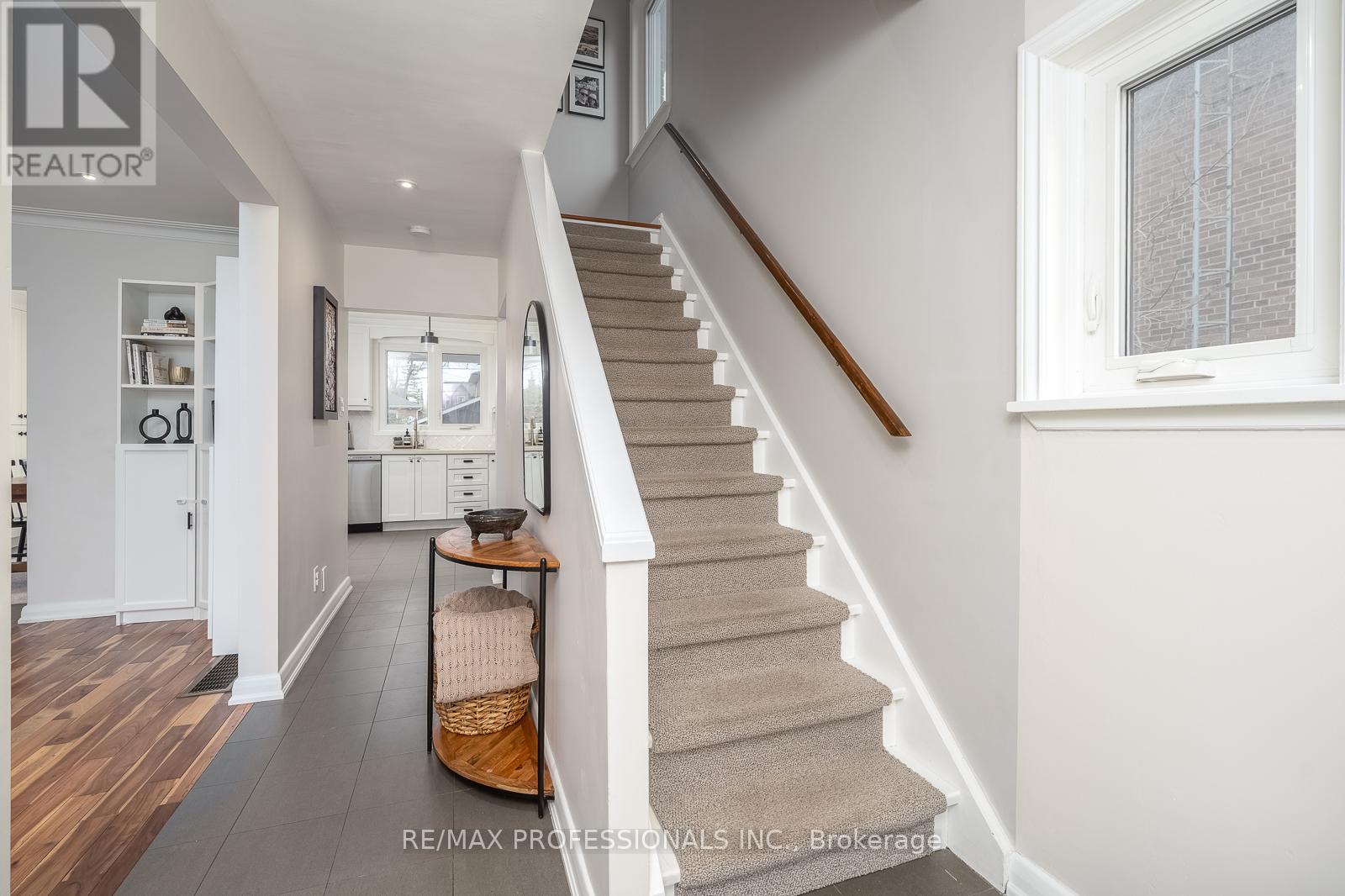 4 Edilou Drive, Toronto, Ontario  M8W 4B2 - Photo 18 - W13112516