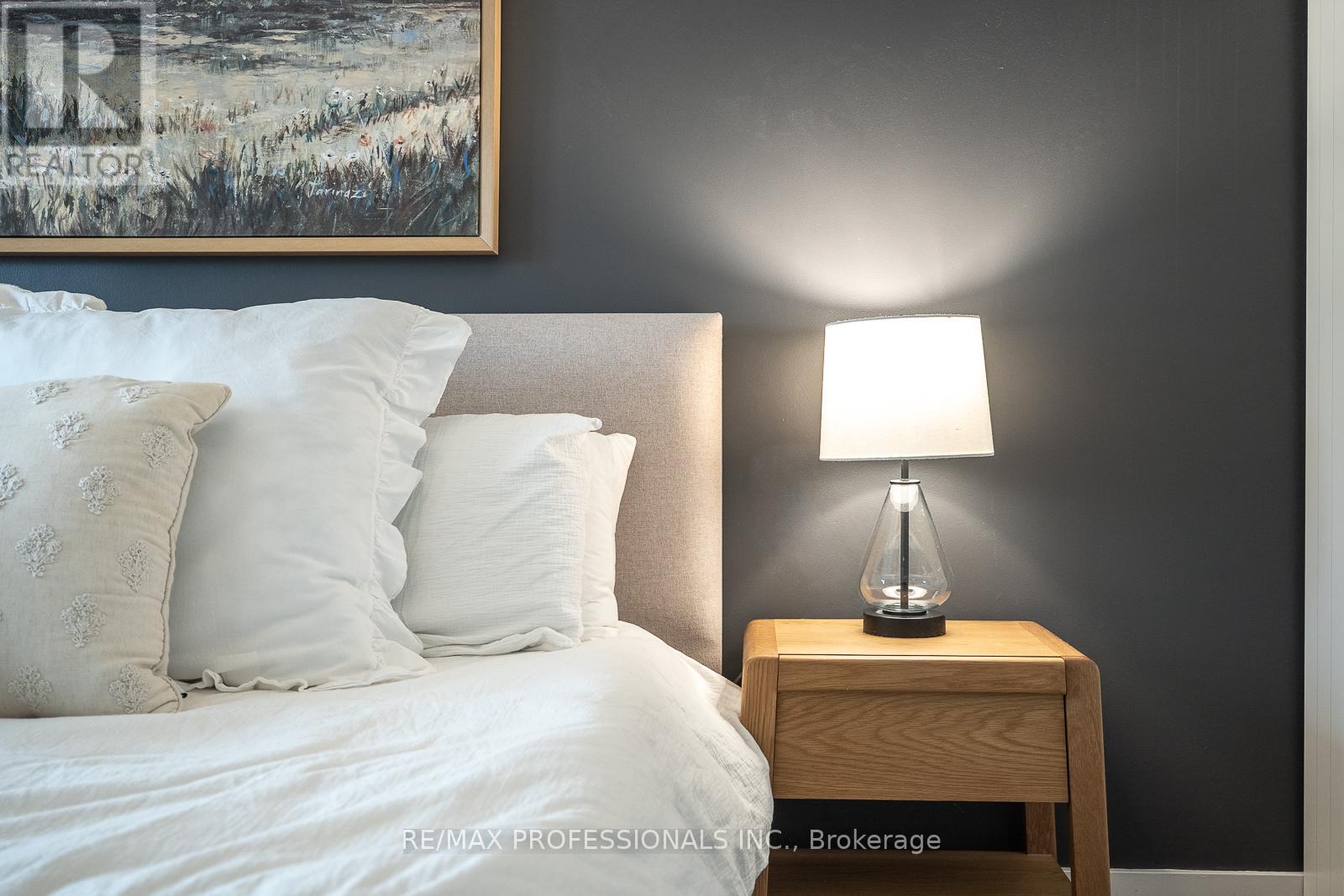 4 Edilou Drive, Toronto, Ontario  M8W 4B2 - Photo 20 - W13112516