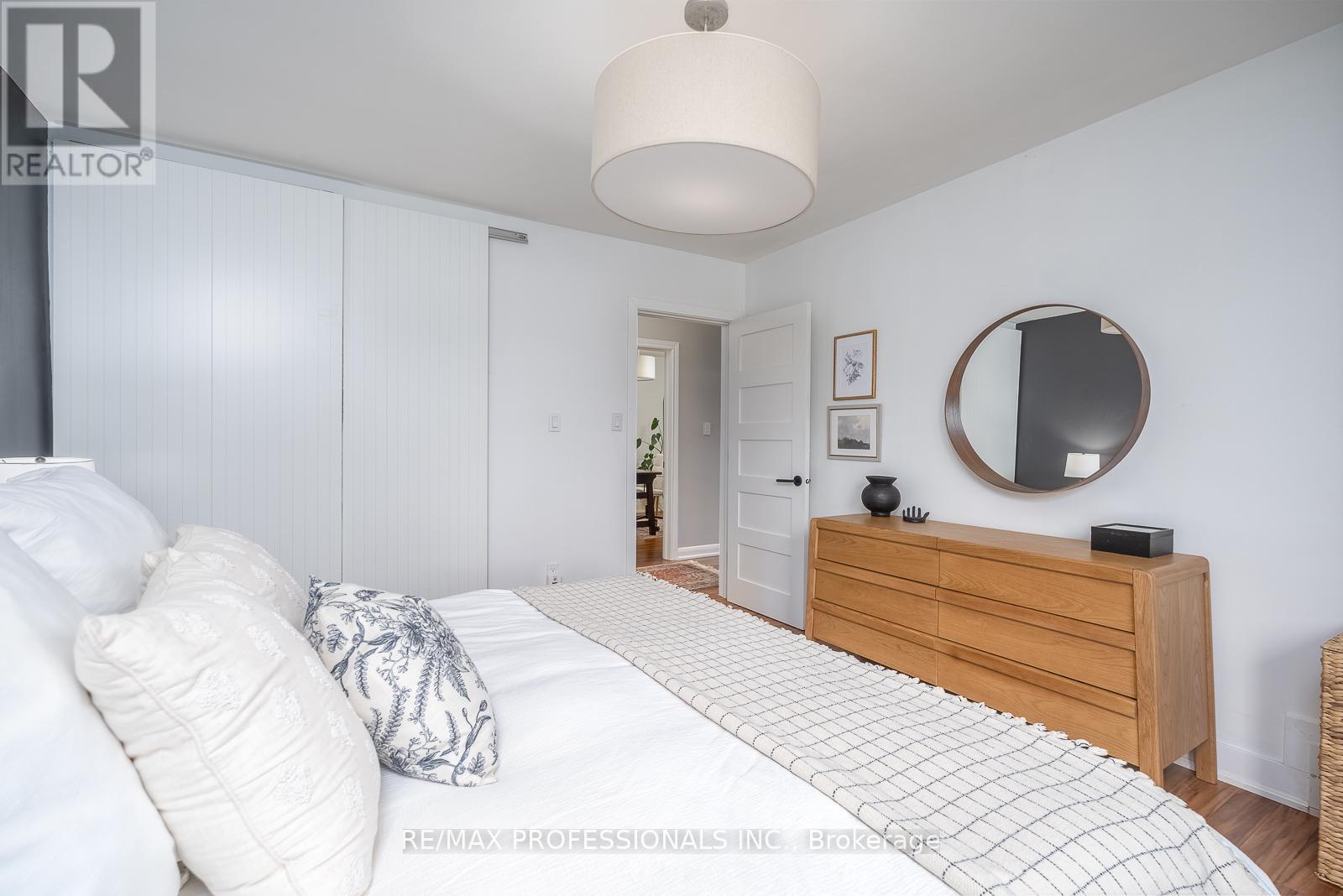 4 Edilou Drive, Toronto, Ontario  M8W 4B2 - Photo 21 - W13112516