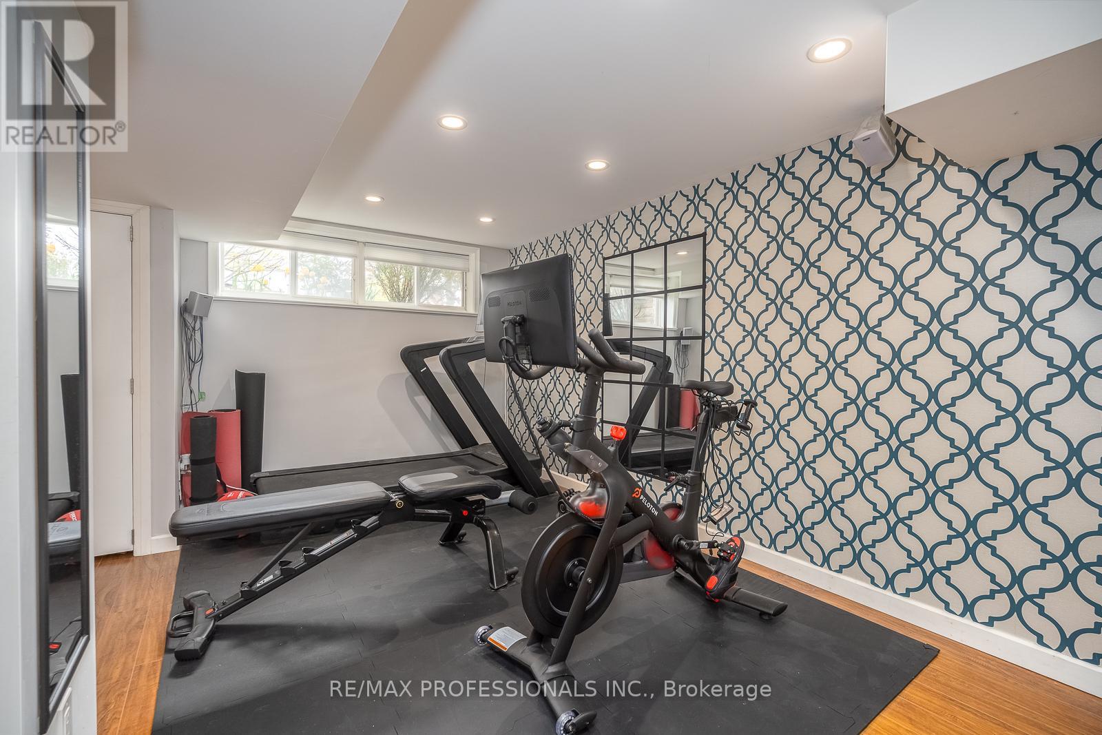 4 Edilou Drive, Toronto, Ontario  M8W 4B2 - Photo 32 - W13112516