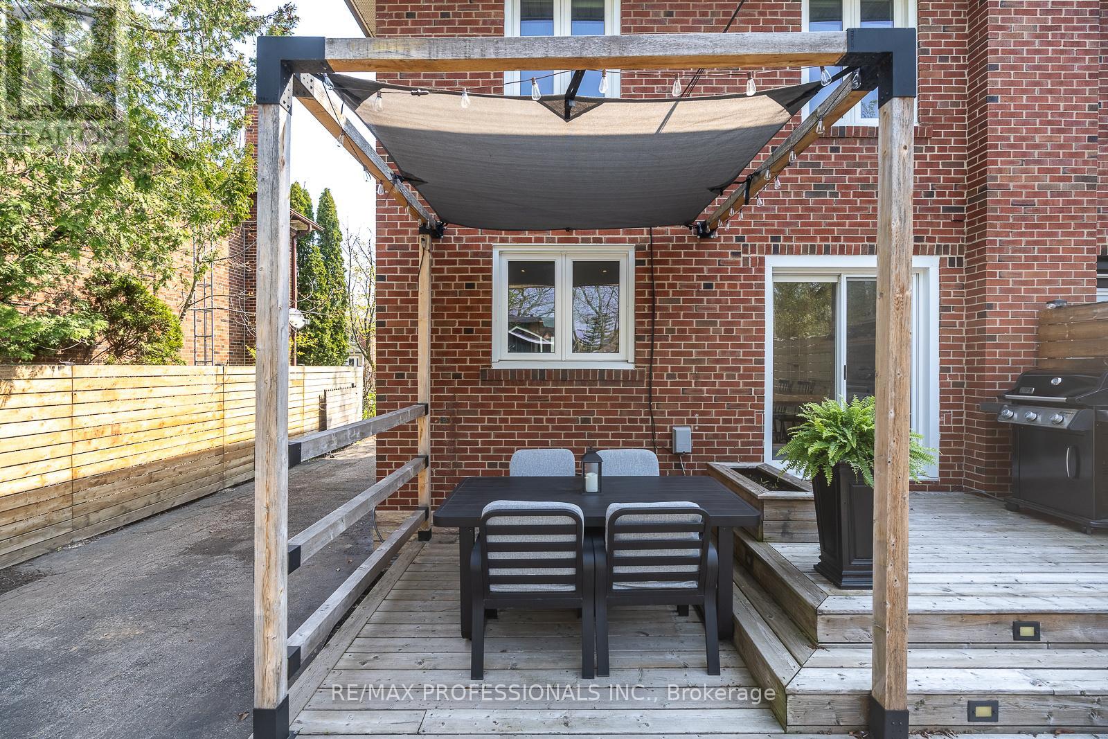 4 Edilou Drive, Toronto, Ontario  M8W 4B2 - Photo 39 - W13112516