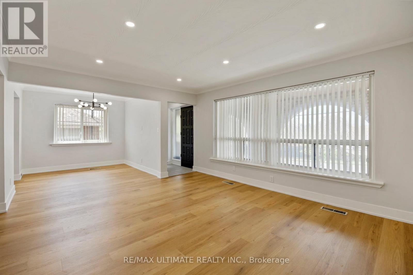 129 Culford Road, Toronto, Ontario  M6M 4K6 - Photo 5 - W13112518