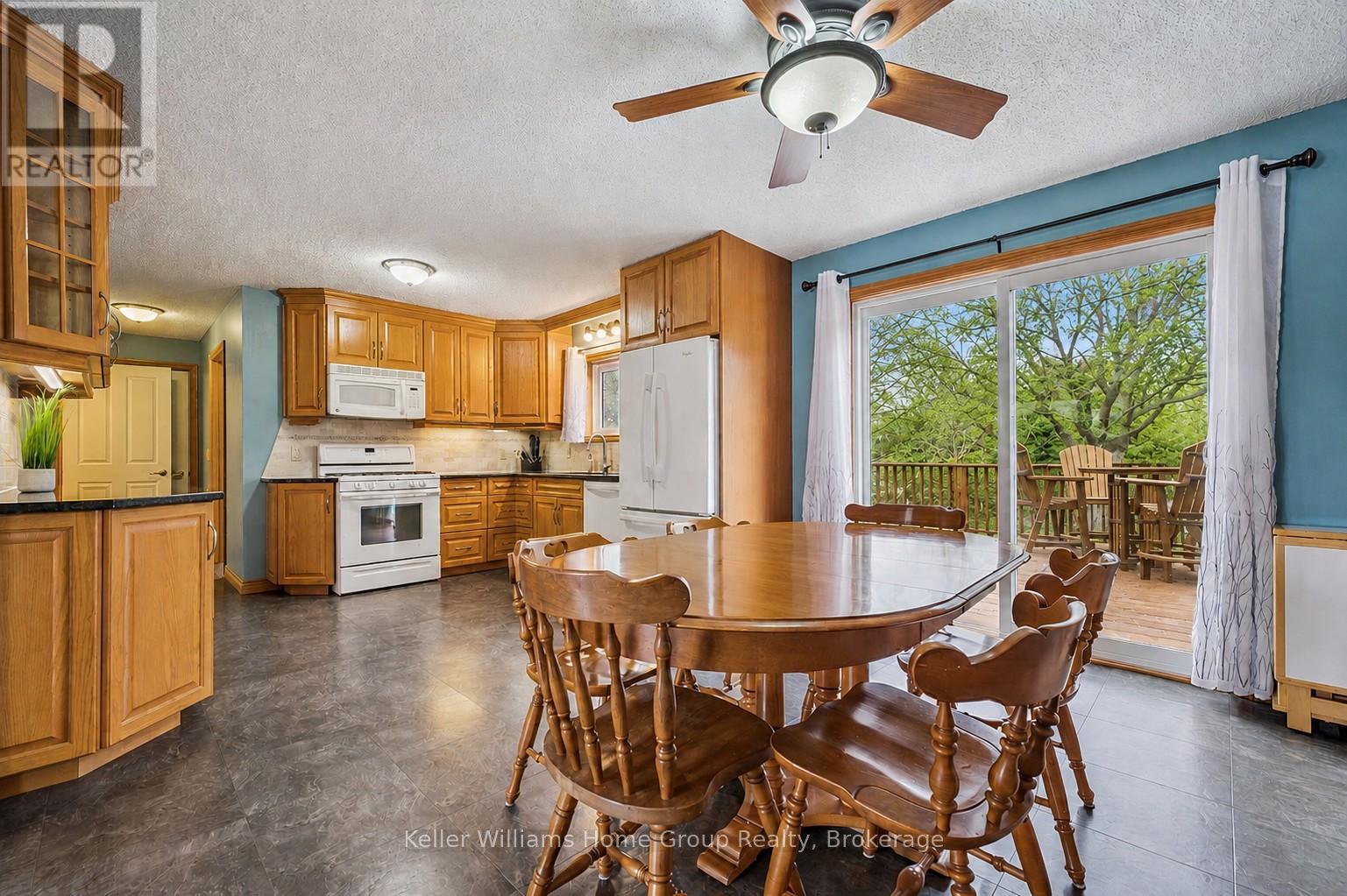 28 Edward Street, Mapleton, Ontario  N0G 1P0 - Photo 12 - X12911932