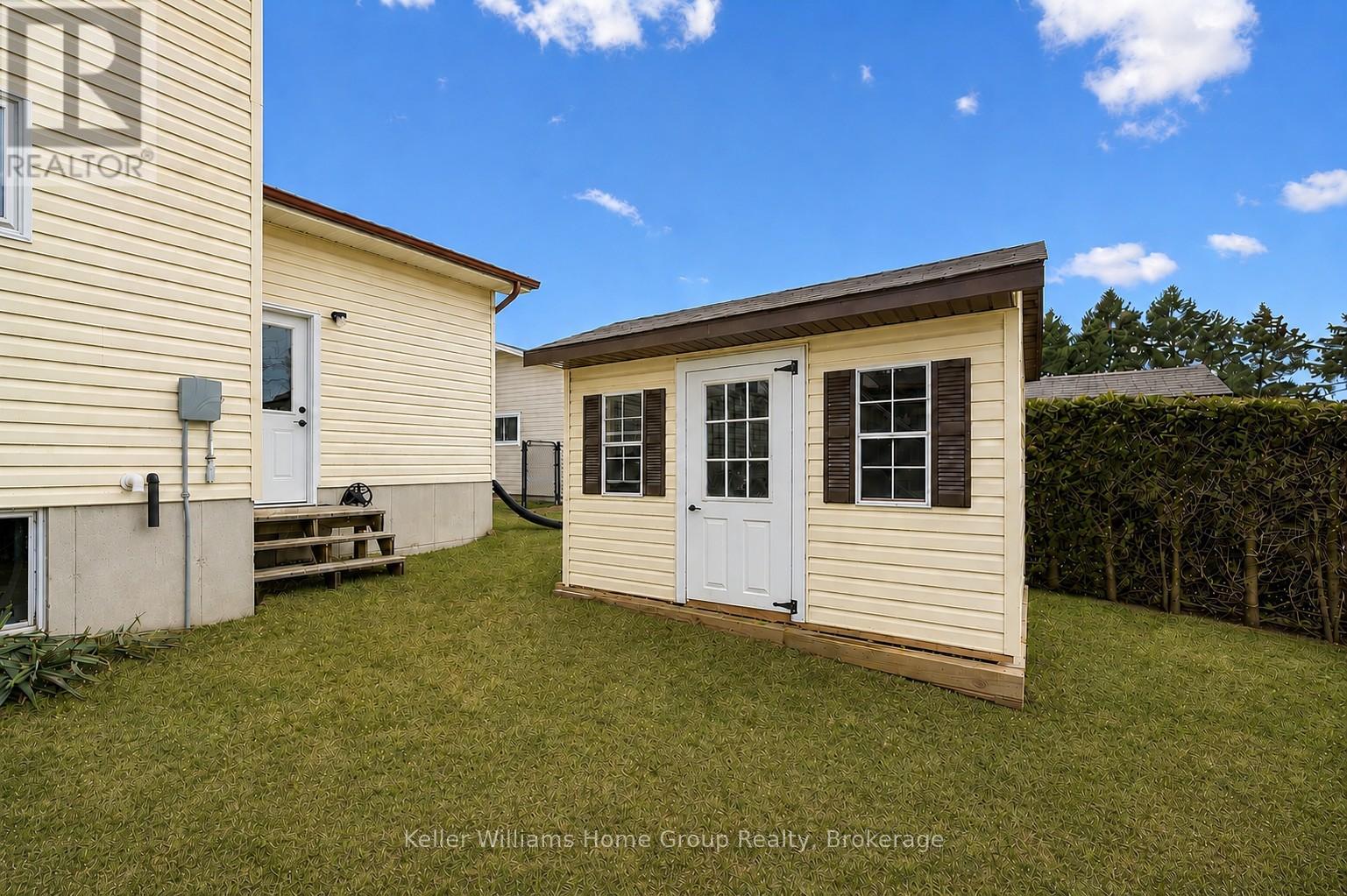 28 Edward Street, Mapleton, Ontario  N0G 1P0 - Photo 36 - X12911932