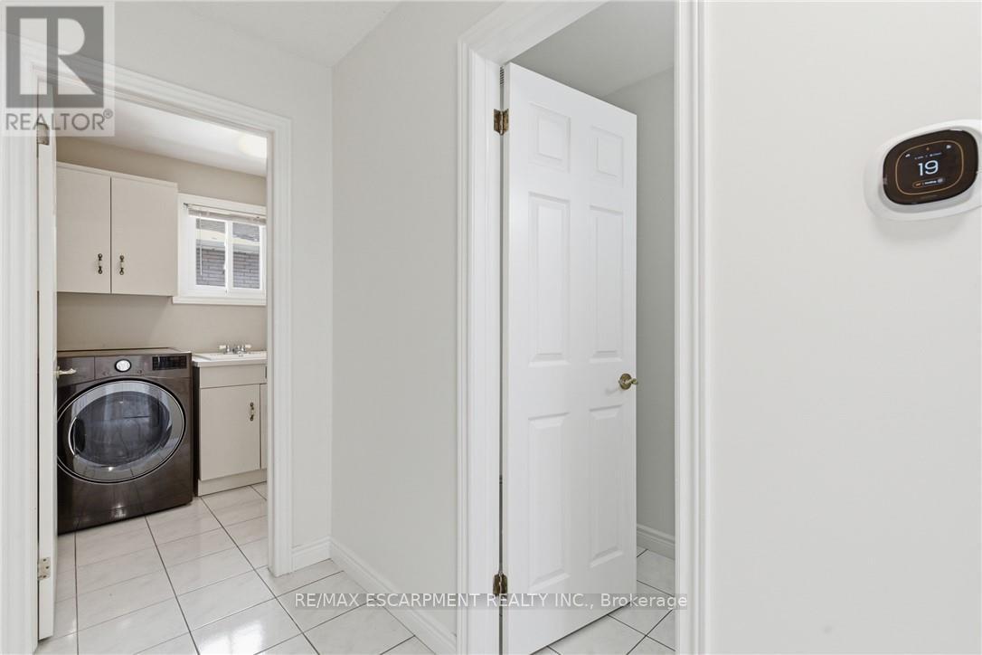 12 Sumner Crescent, Grimsby, Ontario  L3M 5E2 - Photo 22 - X13112442
