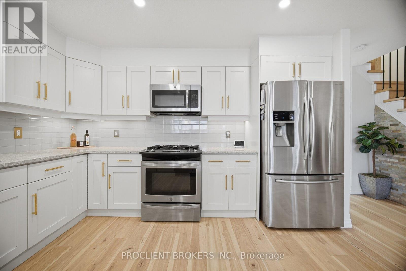 147 Couling Crescent, Guelph, Ontario  N1H 6J1 - Photo 8 - X13112460