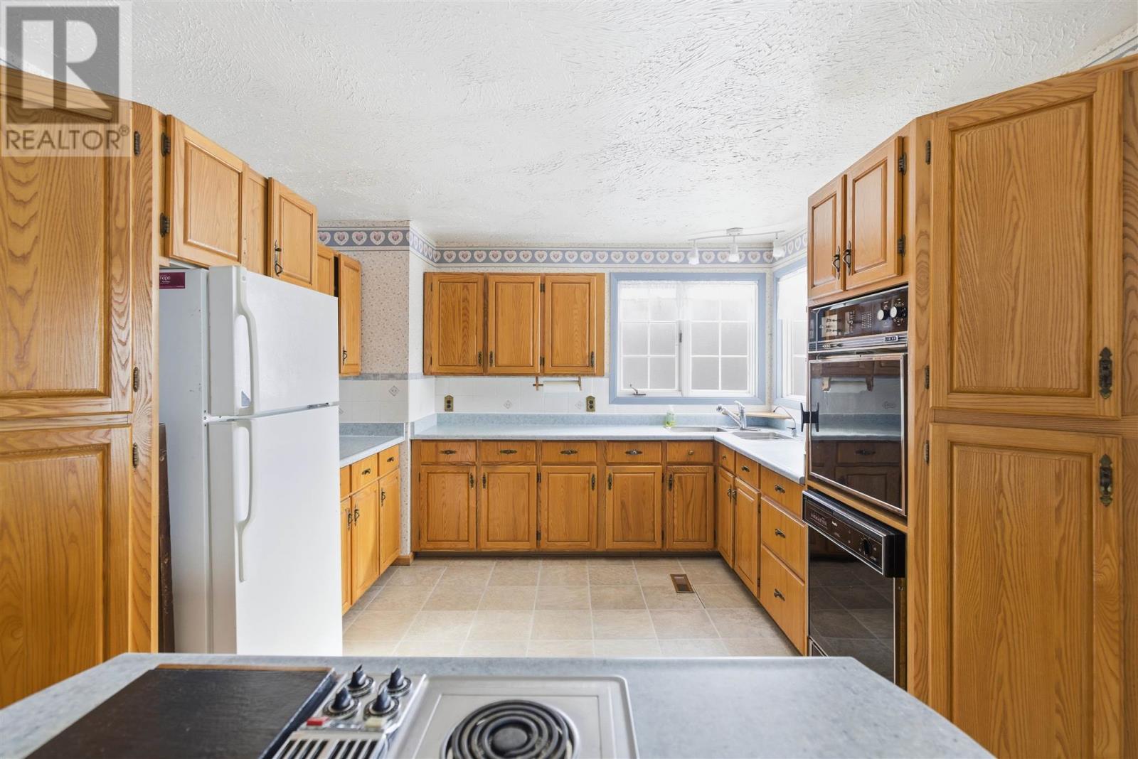 9 Buchan Ave, Blind River, Ontario  P0R 1B0 - Photo 11 - SM260258