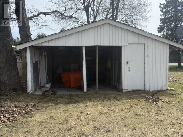 9 Buchan Ave, Blind River, Ontario  P0R 1B0 - Photo 4 - SM260258