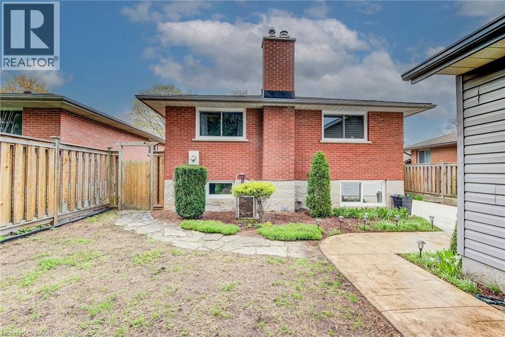 18 Queenston Crescent, Kitchener, Ontario  N2B 2V5 - Photo 35 - 40828719