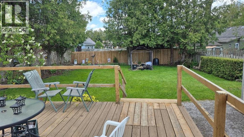 257 Cedar Street, Simcoe, Ontario  N3Y 2H8 - Photo 2 - 40828864