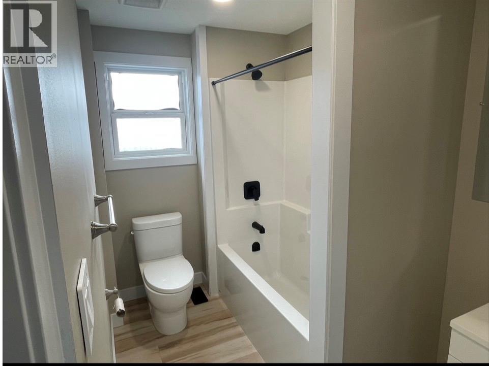 121 Willow Street, Kamloops, British Columbia  V2B 4C6 - Photo 11 - 10386896