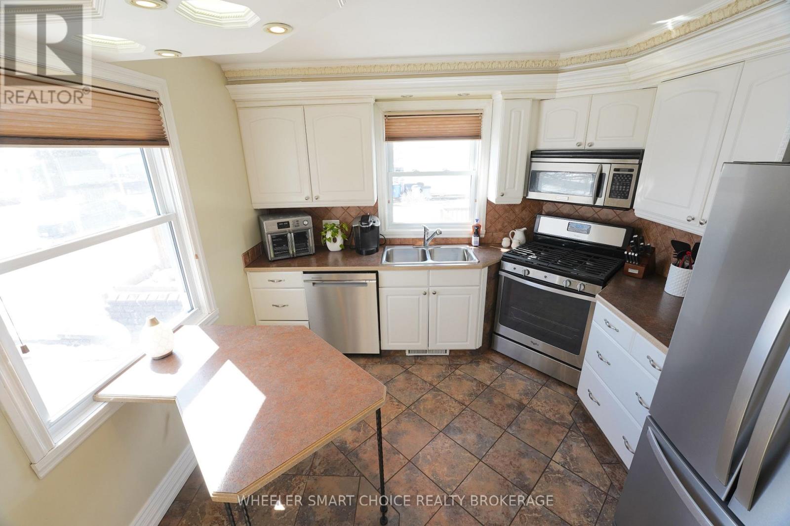 300 Gardener Avenue, Cornwall, Ontario  K6H 5H8 - Photo 13 - X12915932