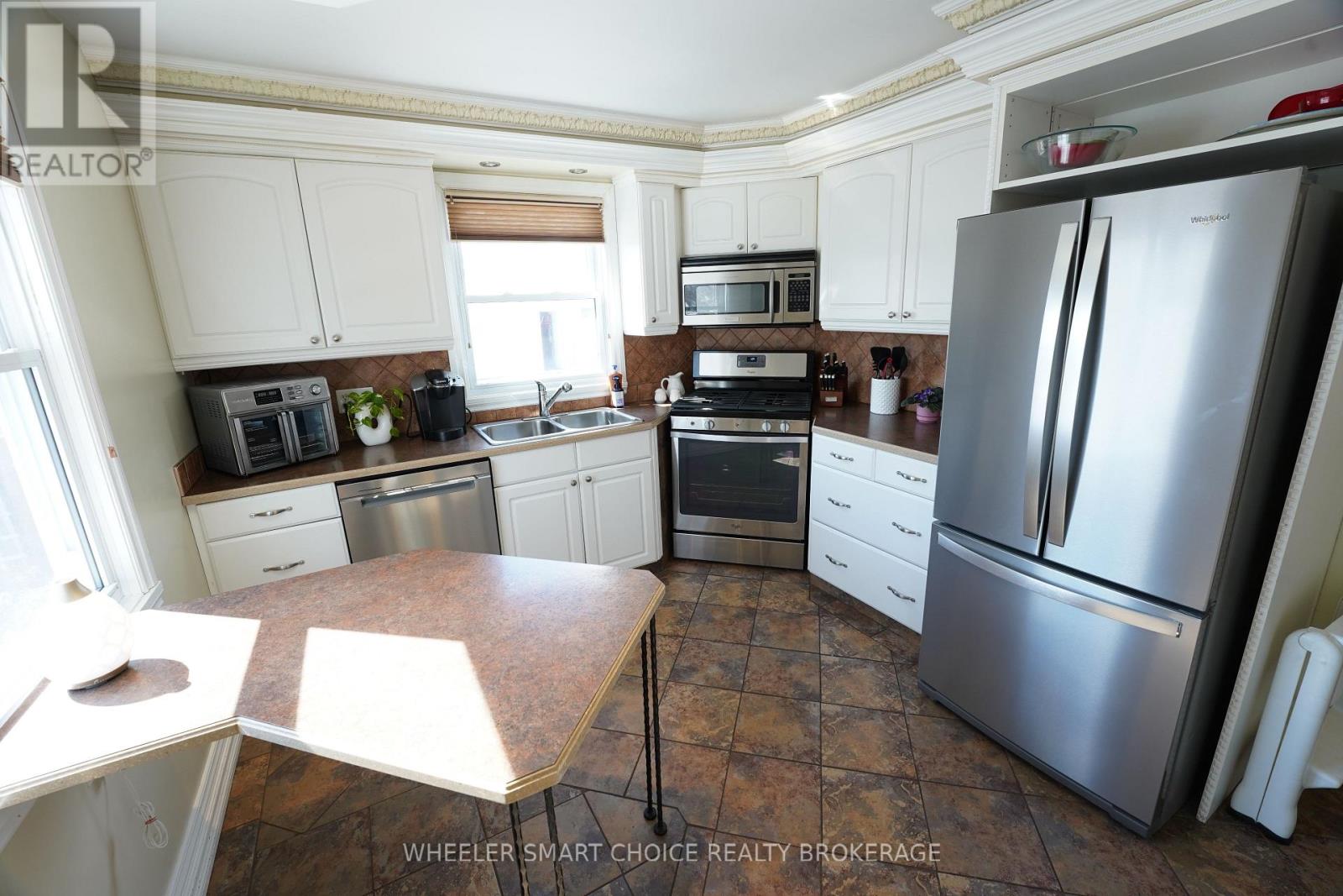 300 Gardener Avenue, Cornwall, Ontario  K6H 5H8 - Photo 10 - X12915932