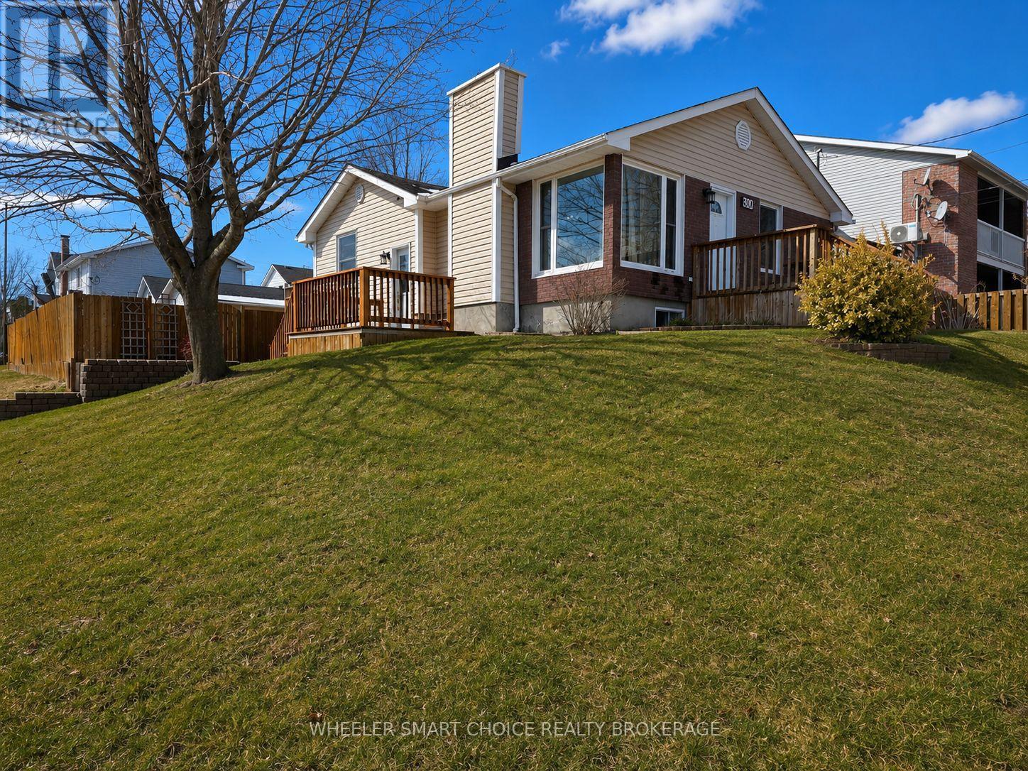 300 Gardener Avenue, Cornwall, Ontario  K6H 5H8 - Photo 3 - X12915932