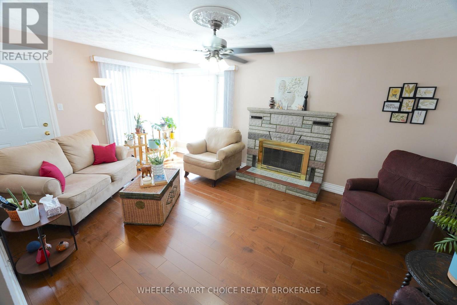 300 Gardener Avenue, Cornwall, Ontario  K6H 5H8 - Photo 4 - X12915932