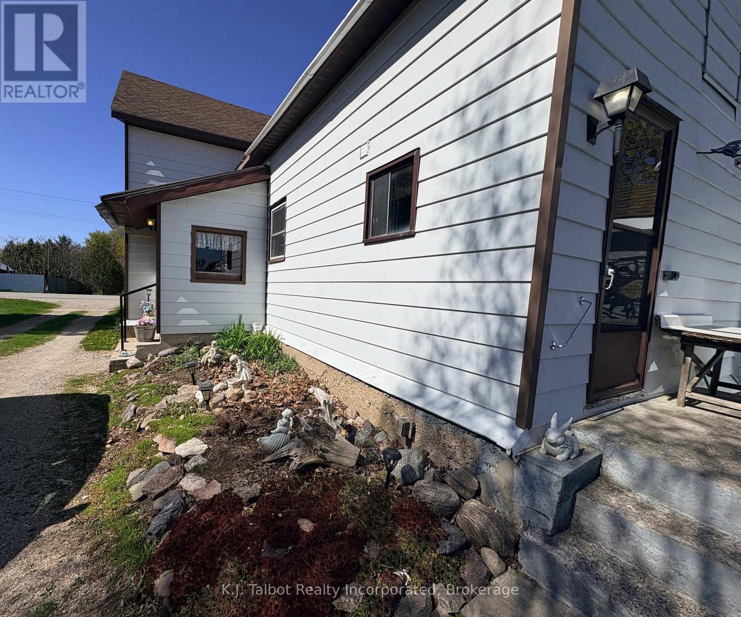 32 Albert Street, Ashfield-Colborne-Wawanosh, Ontario  N0M 1R0 - Photo 37 - X13112572