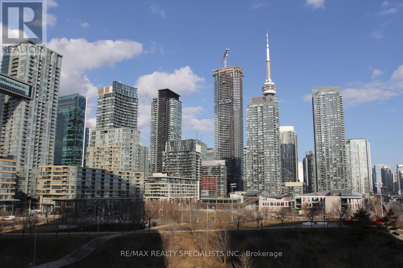 707 - 75 QUEENS WHARF ROAD, Toronto, Ontario