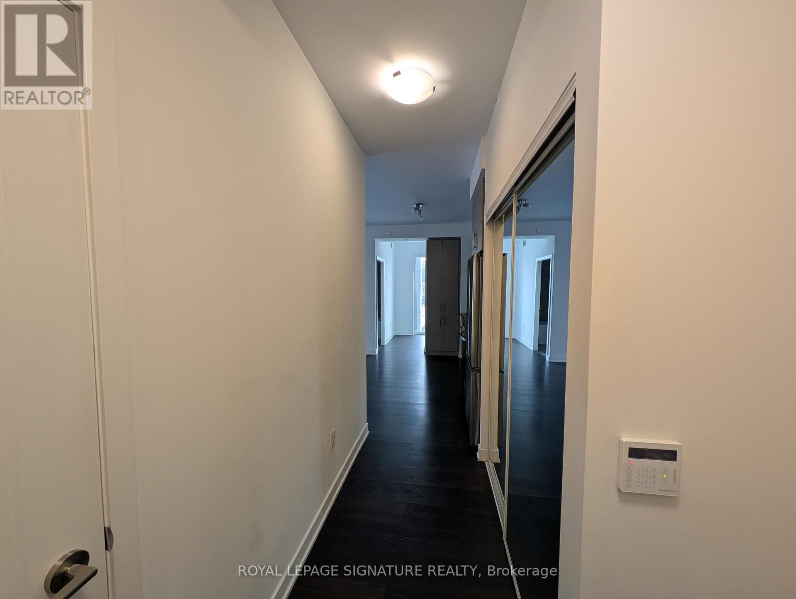 710 - 95 Oneida Crescent, Richmond Hill, Ontario  L4B 0H5 - Photo 2 - N13109858