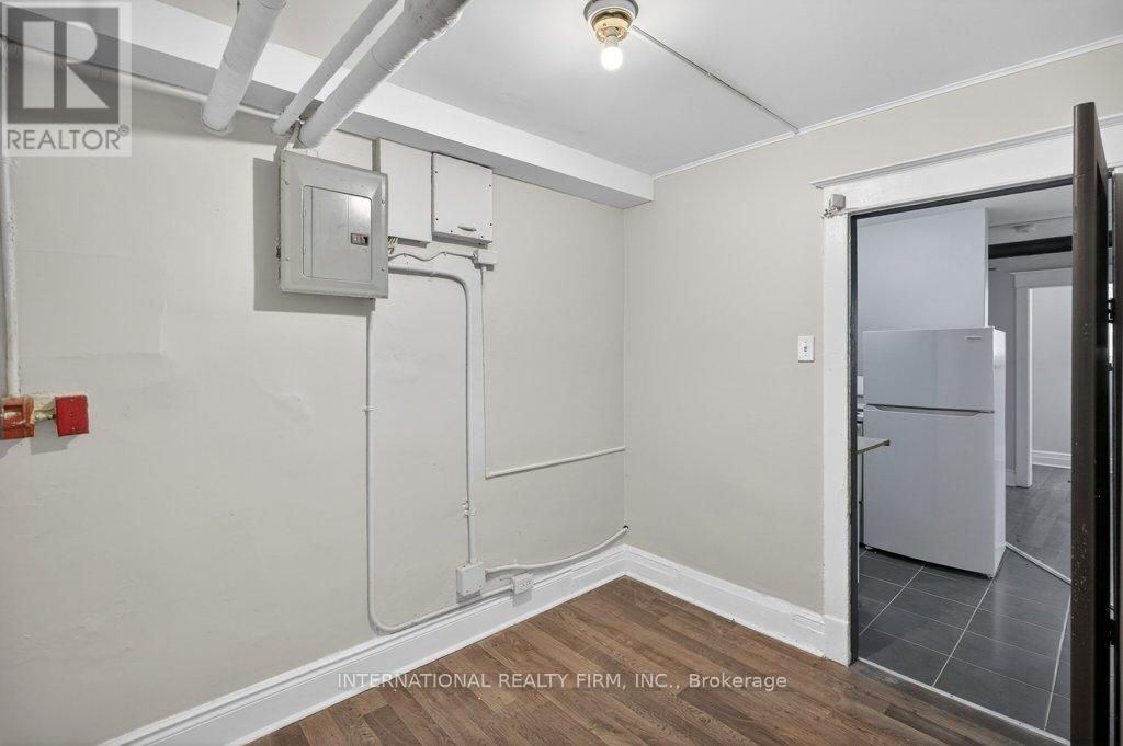 2 - 109 Balsam Avenue S, Hamilton, Ontario  L8M 3B2 - Photo 14 - X12843882