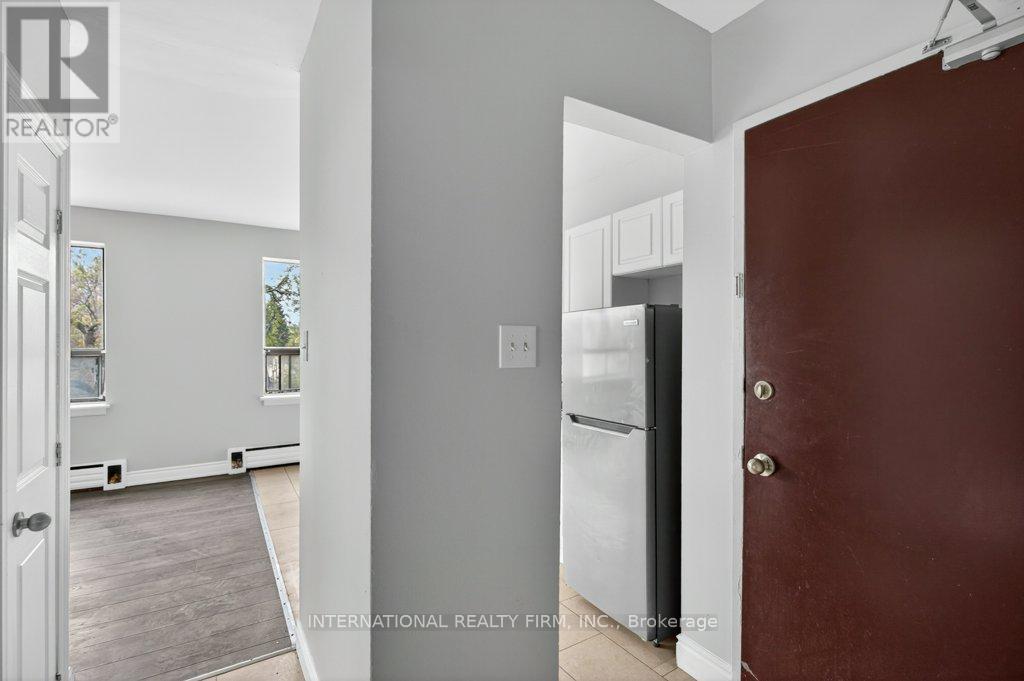 302 - 295 Melvin Avenue, Hamilton, Ontario  L8H 2K6 - Photo 8 - X13111398