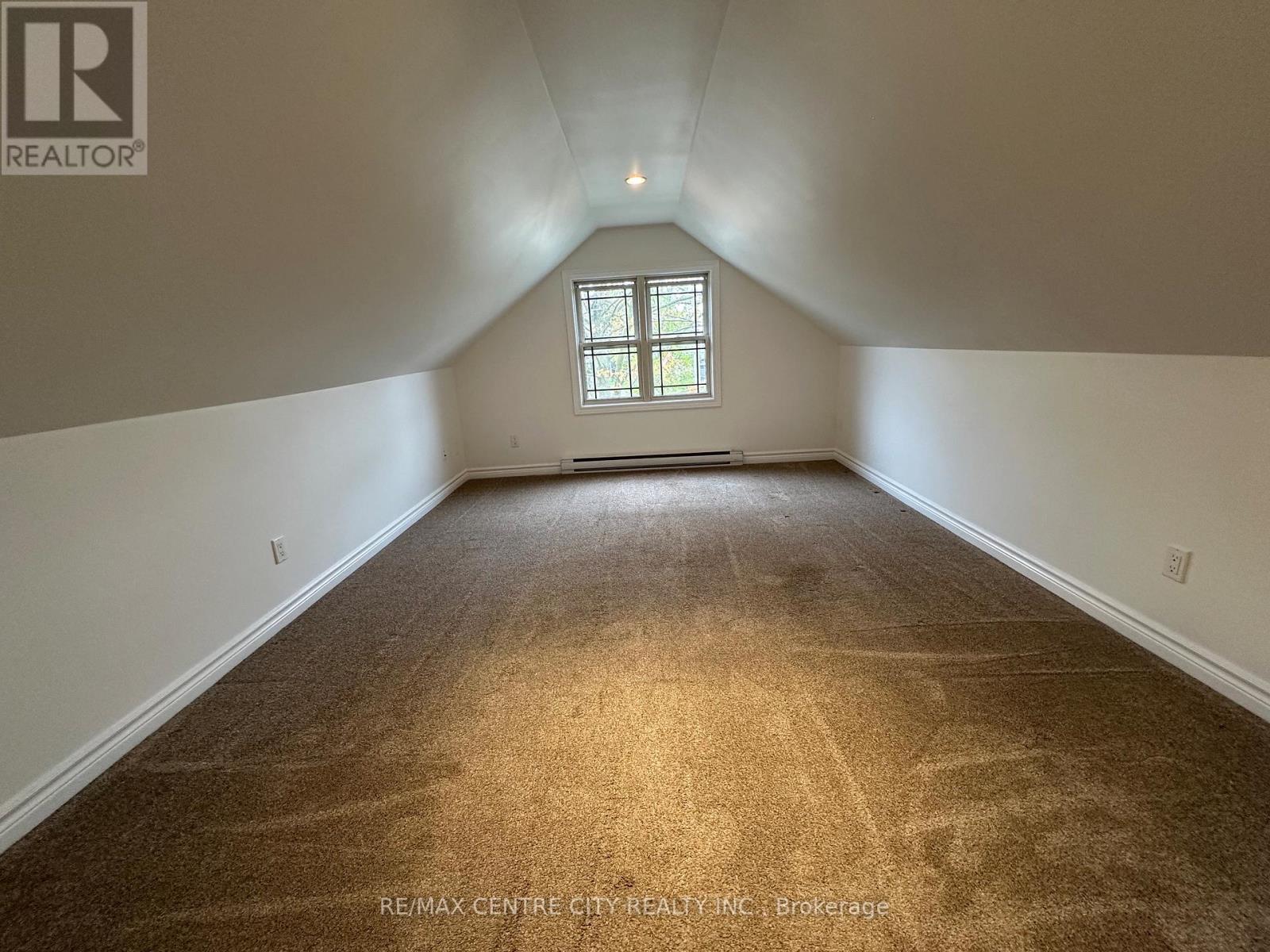 Upper - 80 Sterling Street, London East, Ontario  N5Y 1Y7 - Photo 6 - X12976104