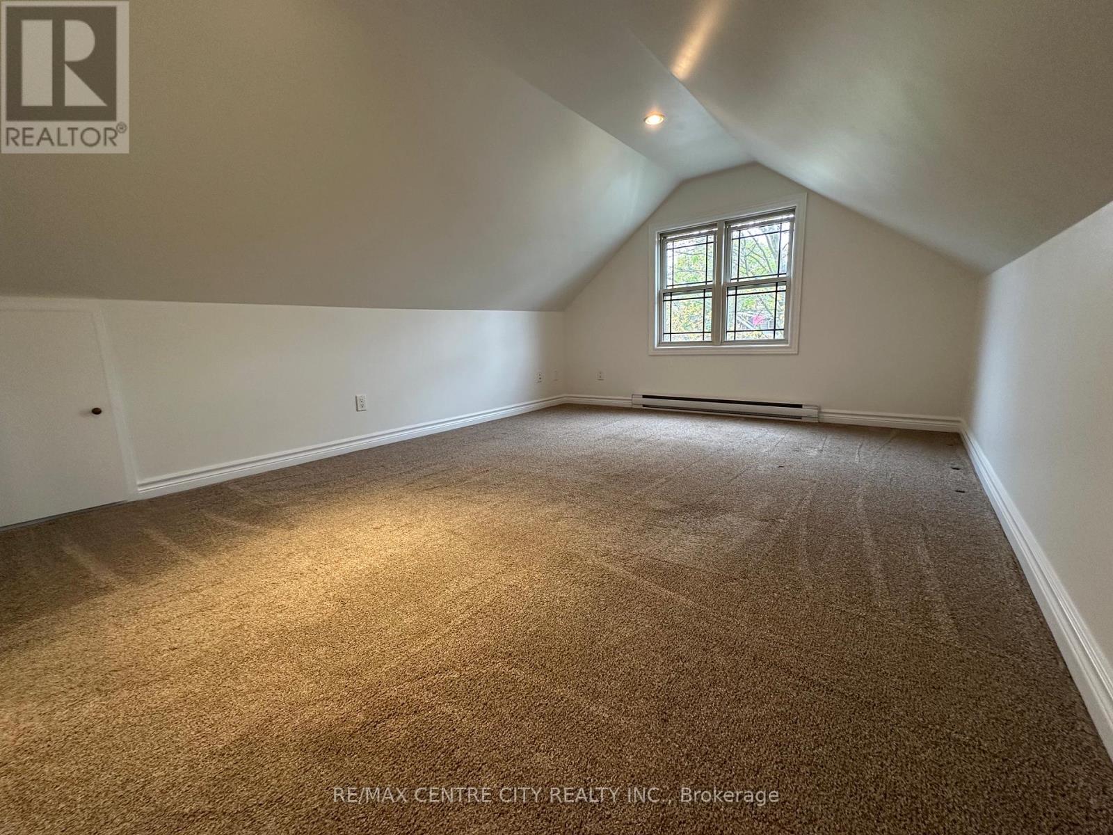 Upper - 80 Sterling Street, London East, Ontario  N5Y 1Y7 - Photo 7 - X12976104