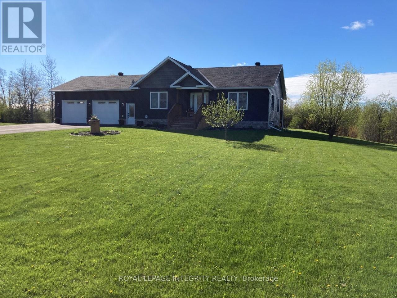 165 Bristow Drive, Montague, Ontario  K7A 5B8 - Photo 3 - X12867124