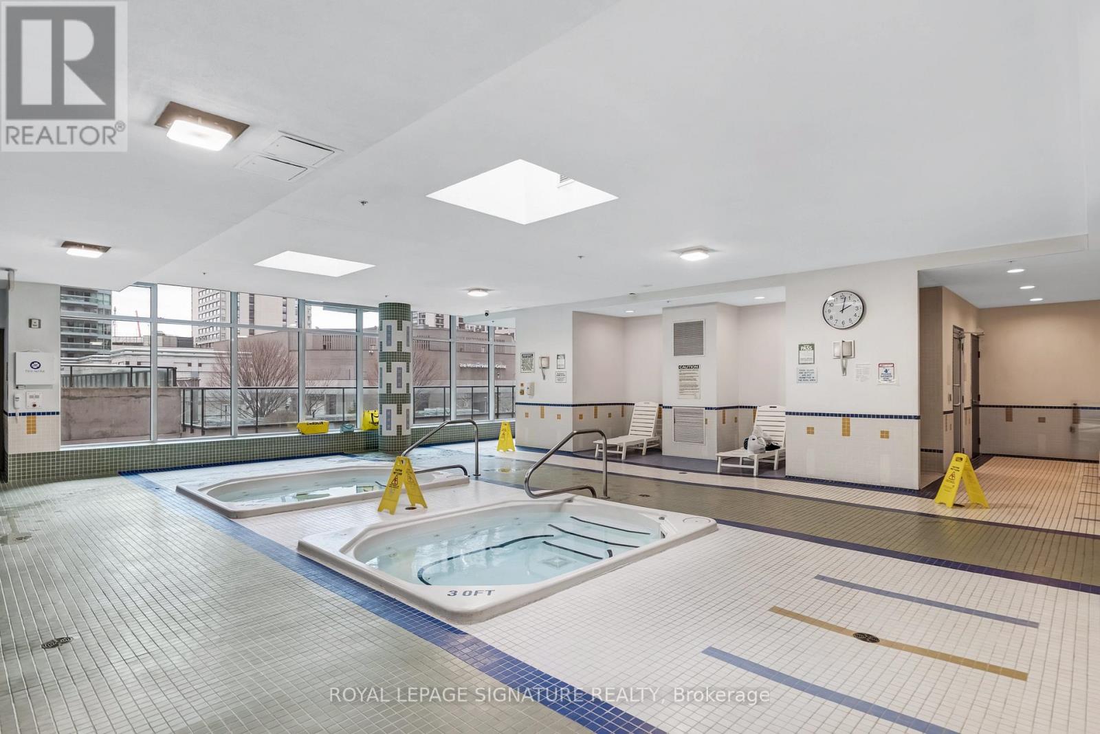 1801 - 18 Harbour Street, Toronto, Ontario  M5J 2Z6 - Photo 30 - C13112582