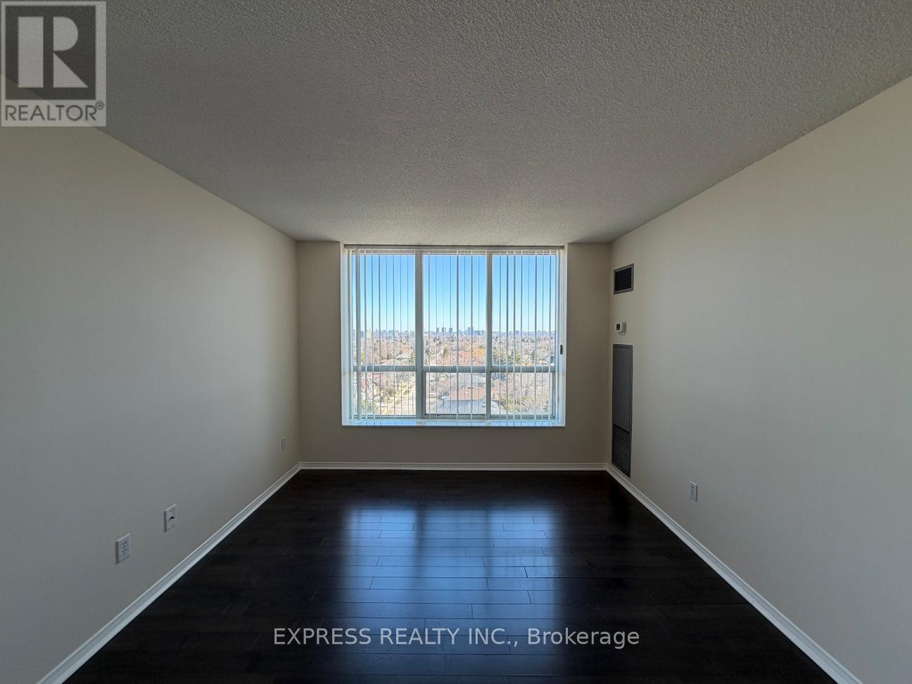 Lph07 - 39 Pemberton Avenue, Toronto, Ontario  M2M 4L6 - Photo 6 - C13112640